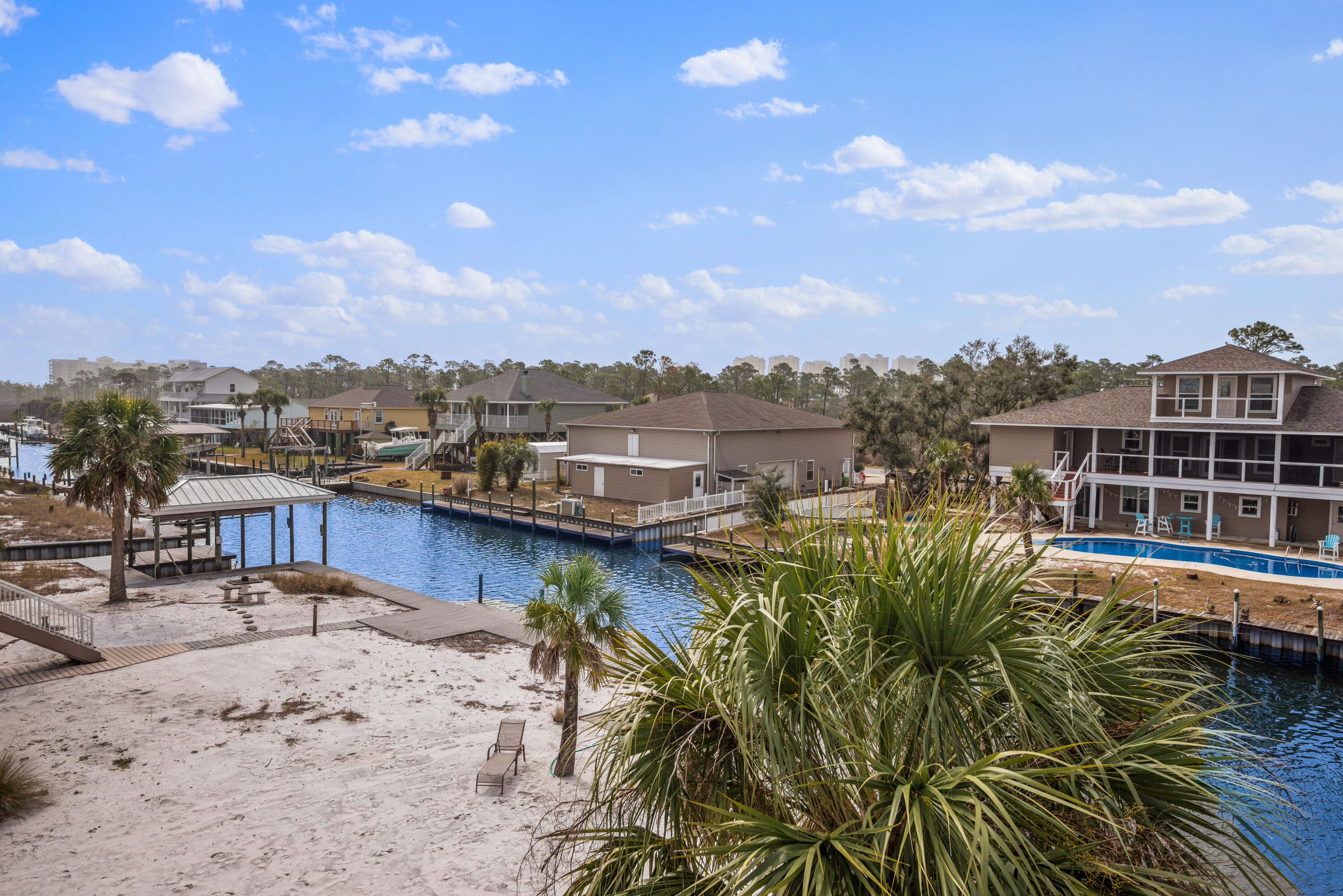 SIGUENZA COVE - Residential