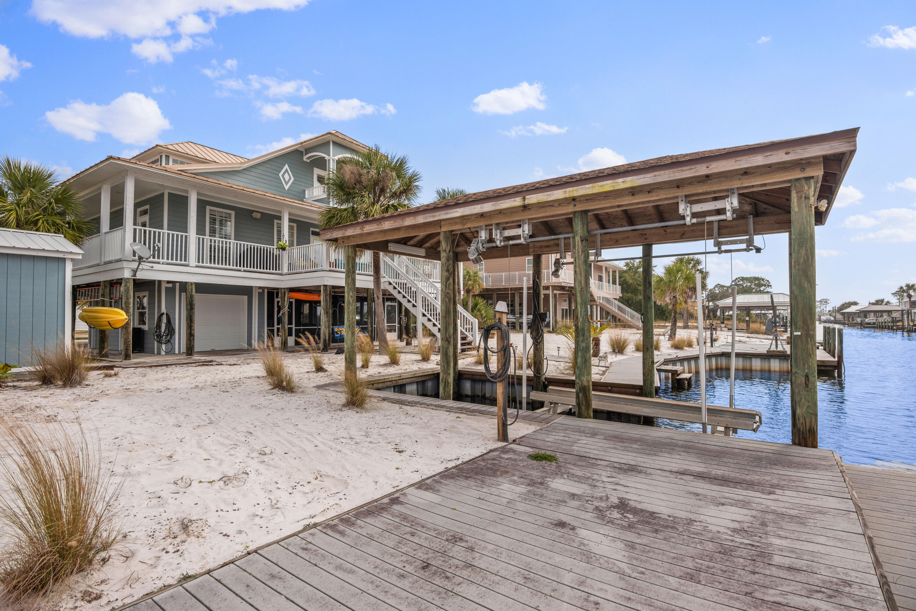 SIGUENZA COVE - Residential