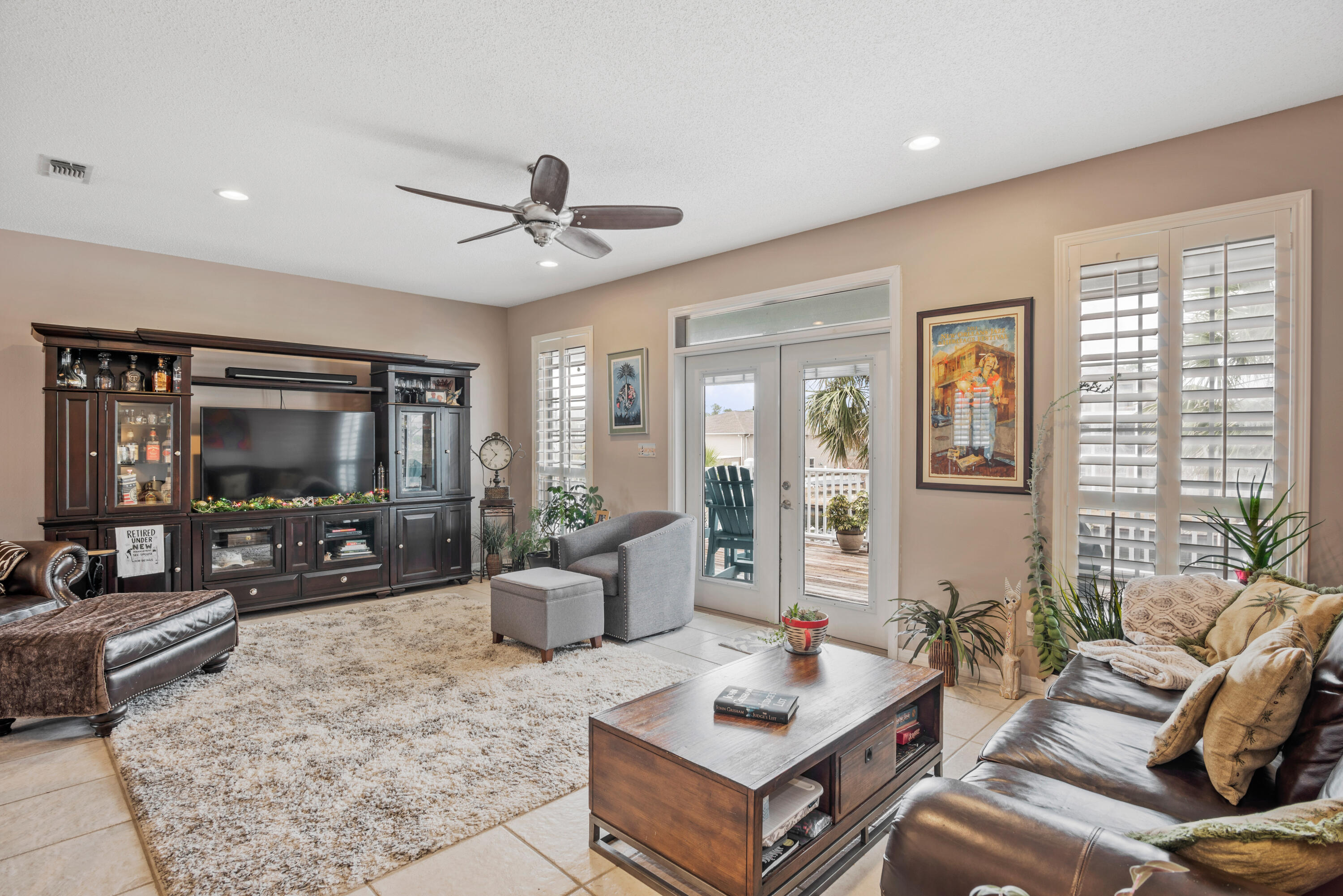SIGUENZA COVE - Residential