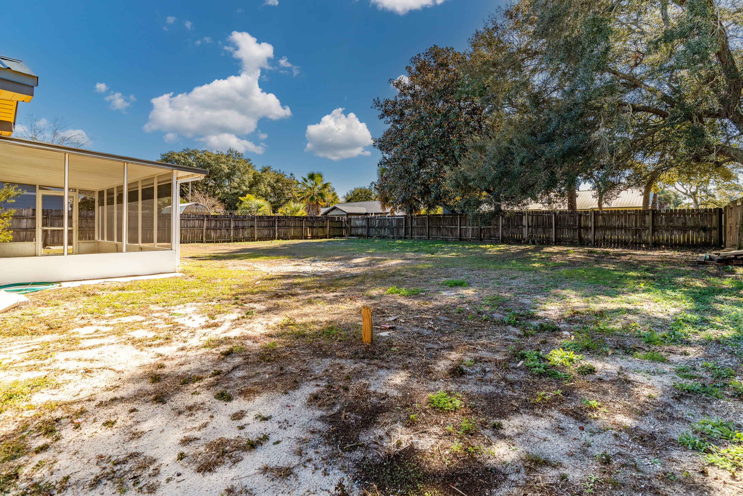 OAKRIDGE MANOR - Residential