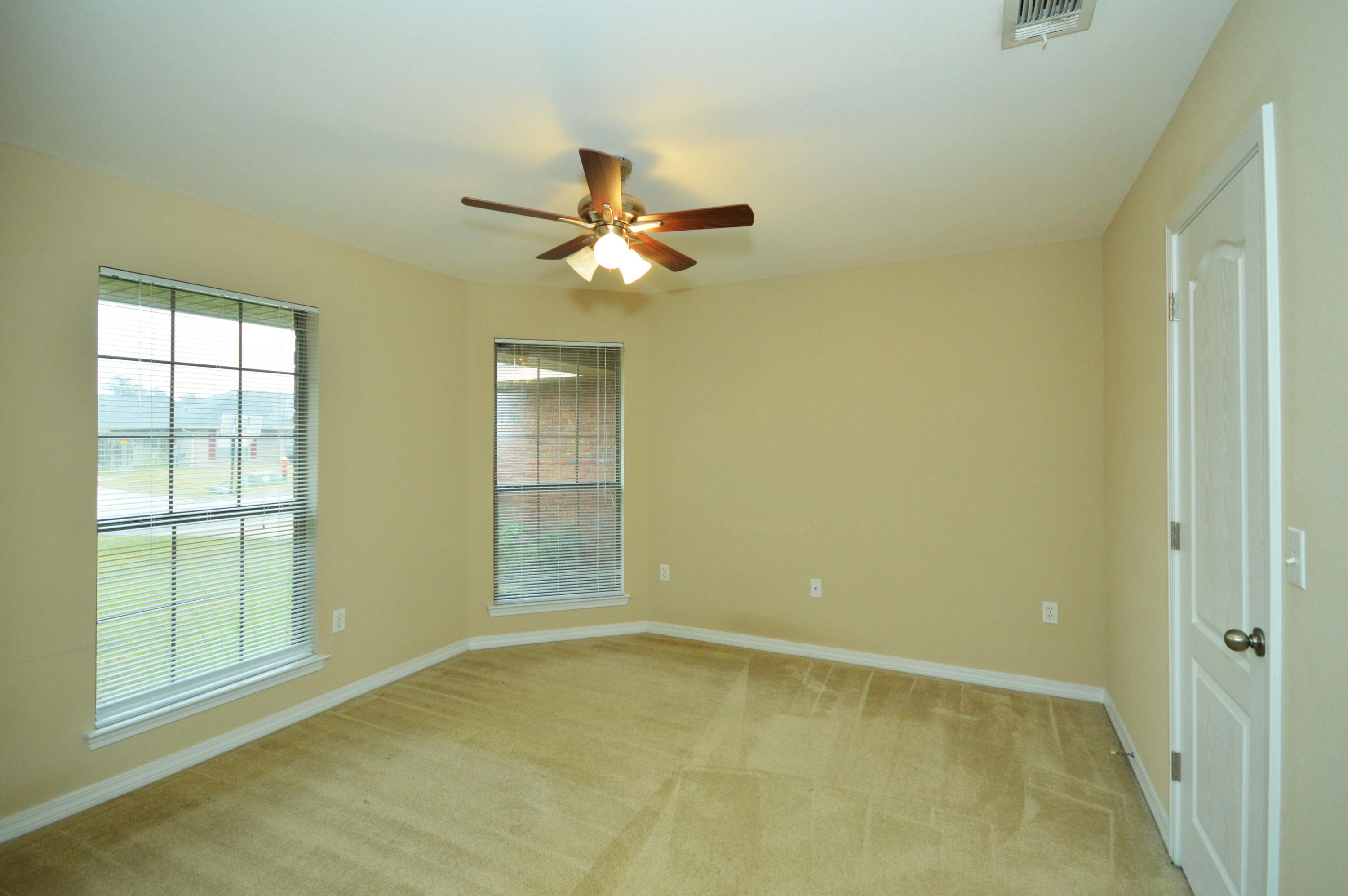 BAY PINES - Residential