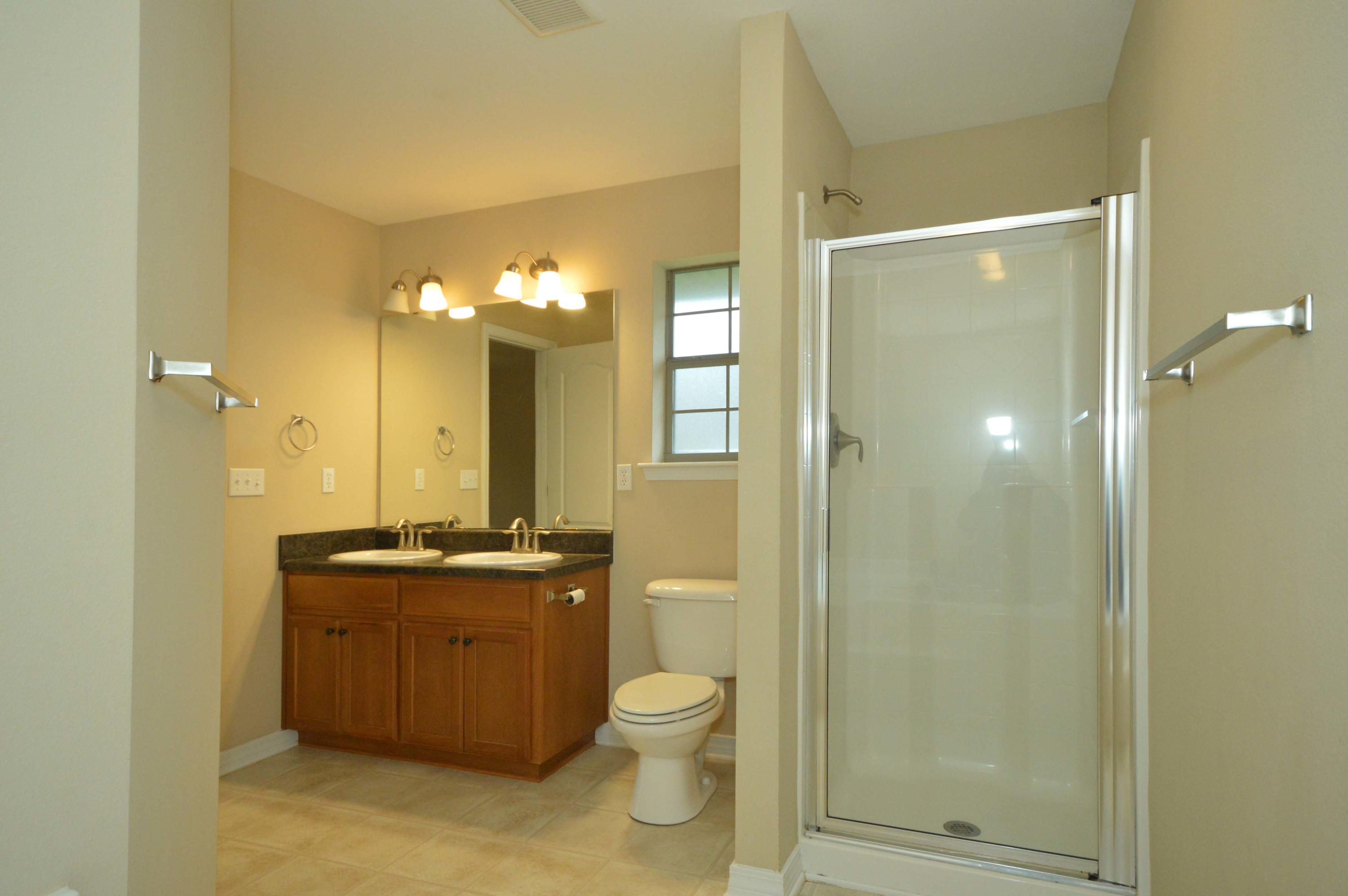 BAY PINES - Residential