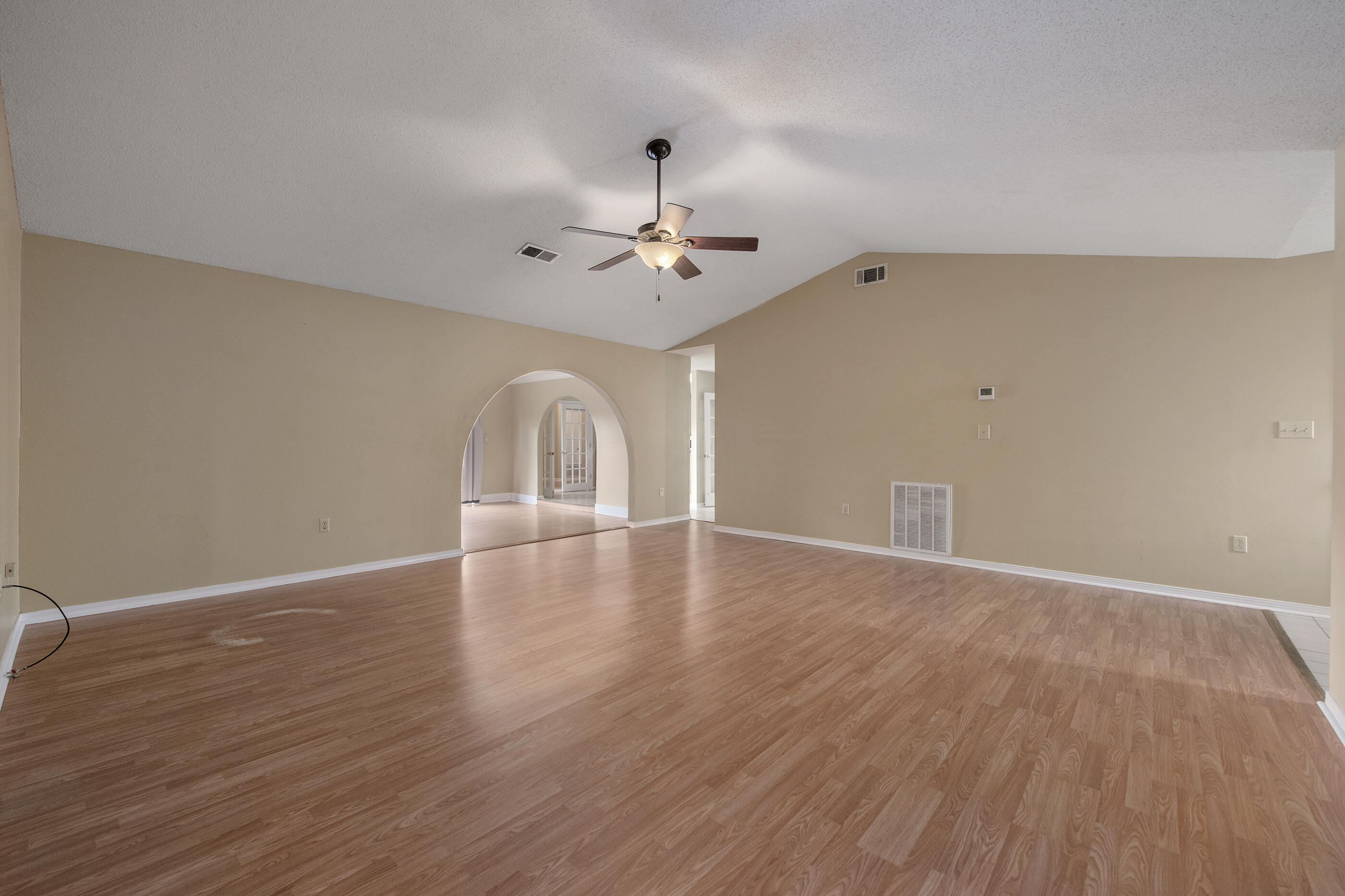 HOLLEY BY THE SEA - Residential