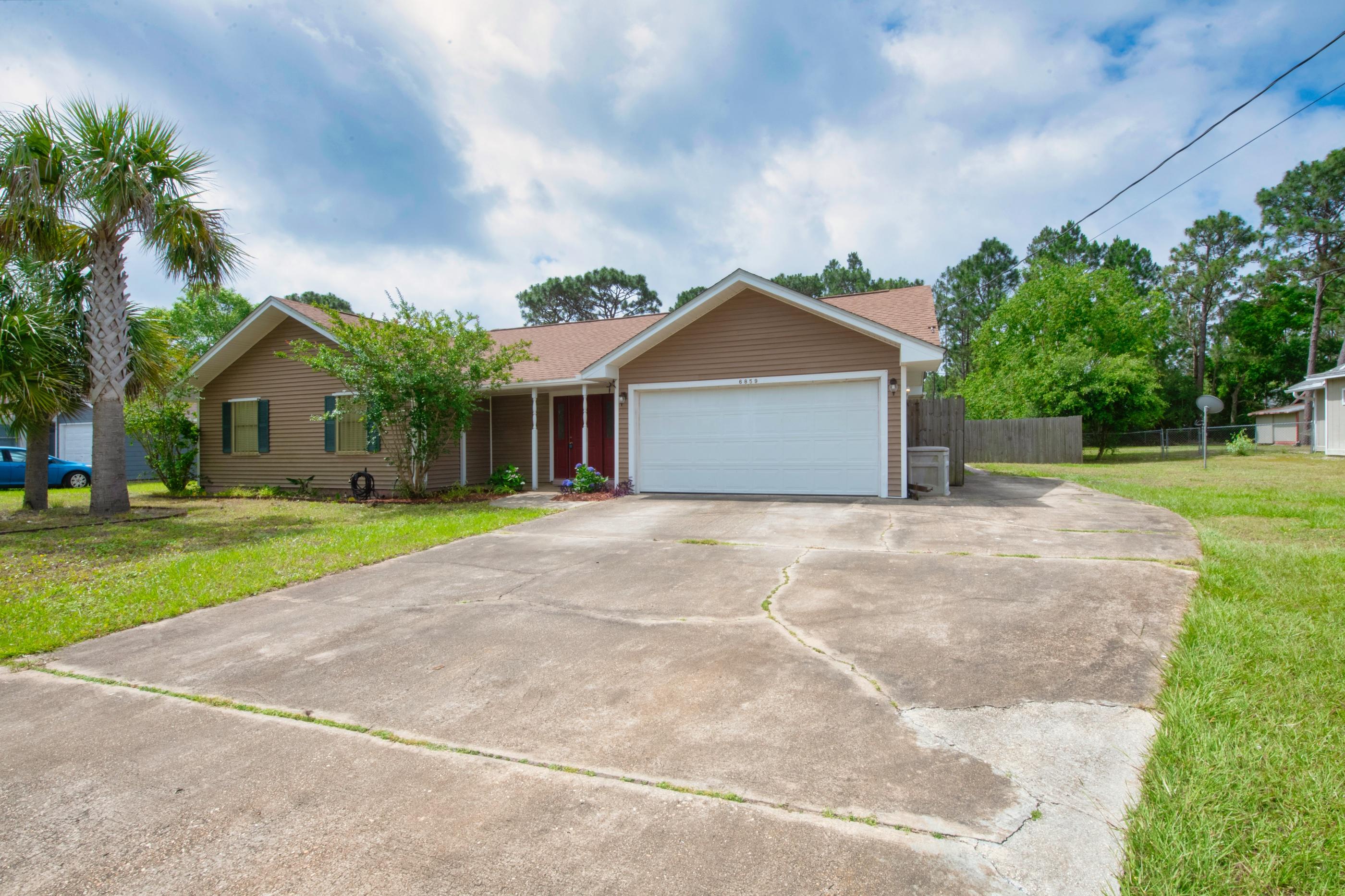 HOLLEY BY THE SEA - Residential