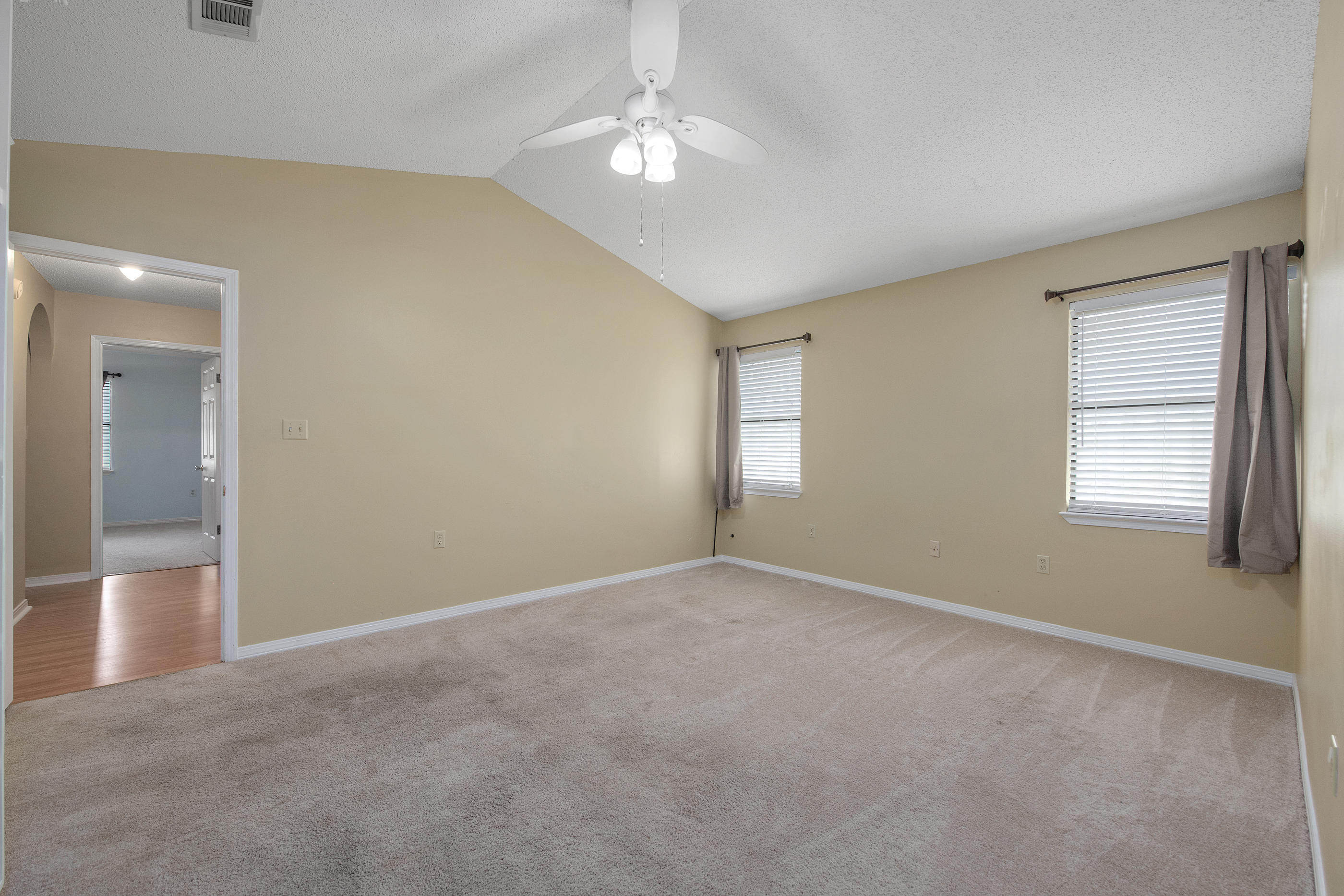 HOLLEY BY THE SEA - Residential