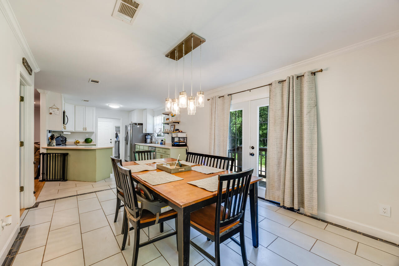 ROLLING HILLS ESTATES - Residential