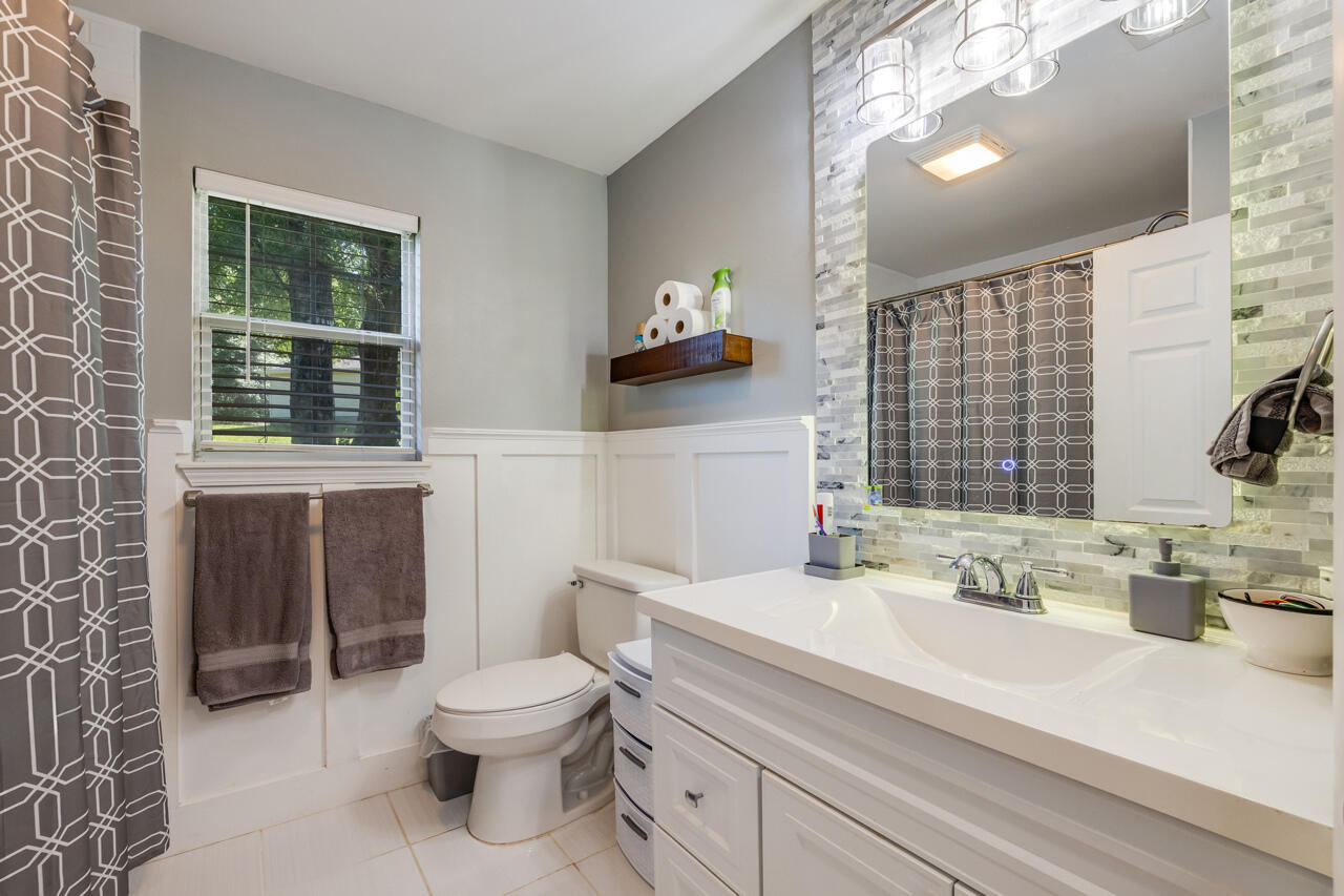 ROLLING HILLS ESTATES - Residential