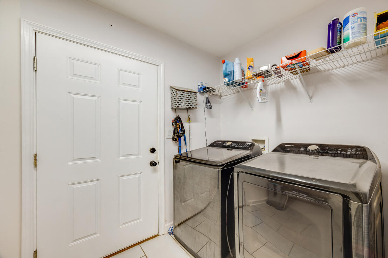 ROLLING HILLS ESTATES - Residential