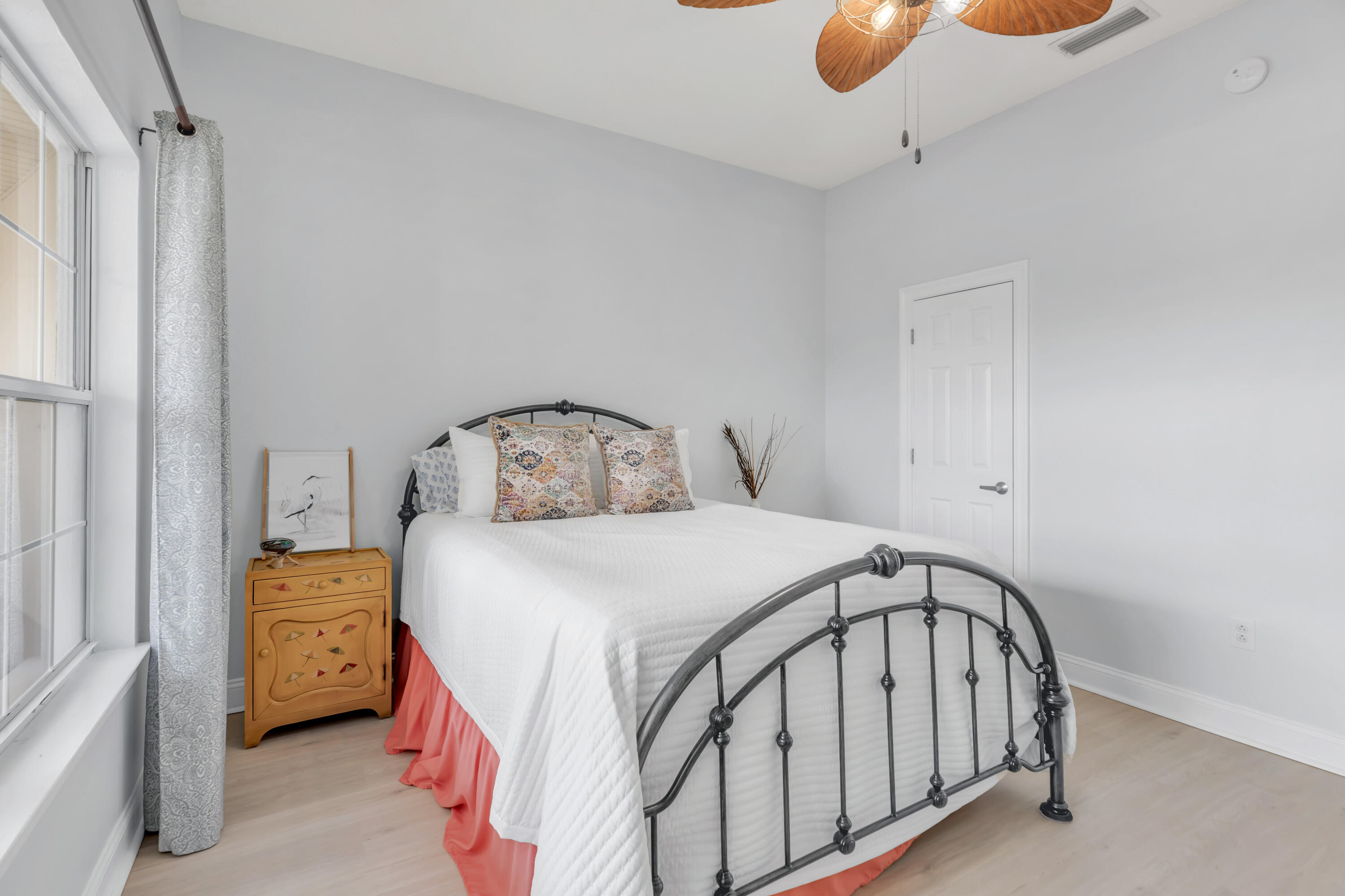 LAGUNA LANDING - Residential Lease
