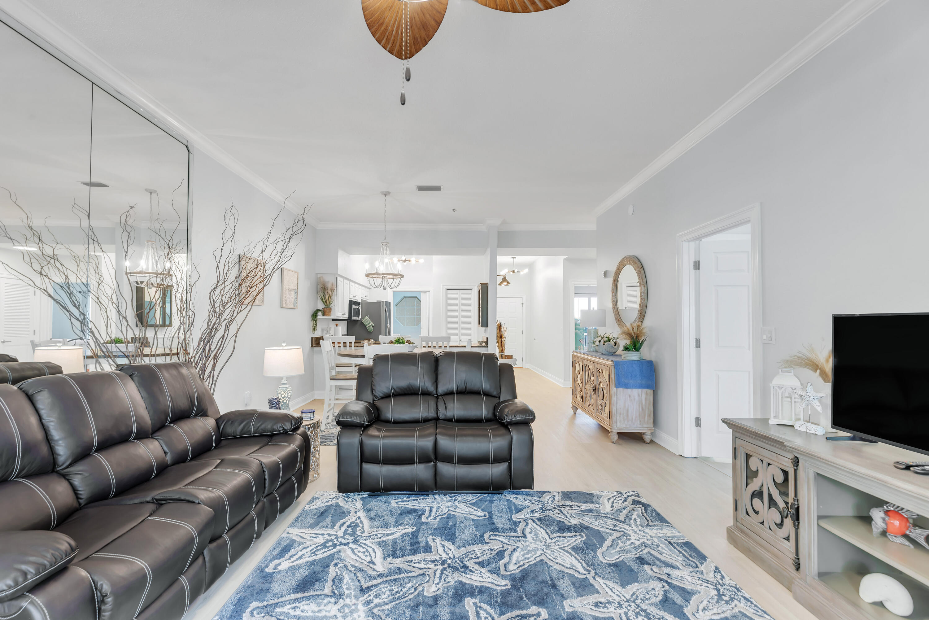 LAGUNA LANDING - Residential Lease
