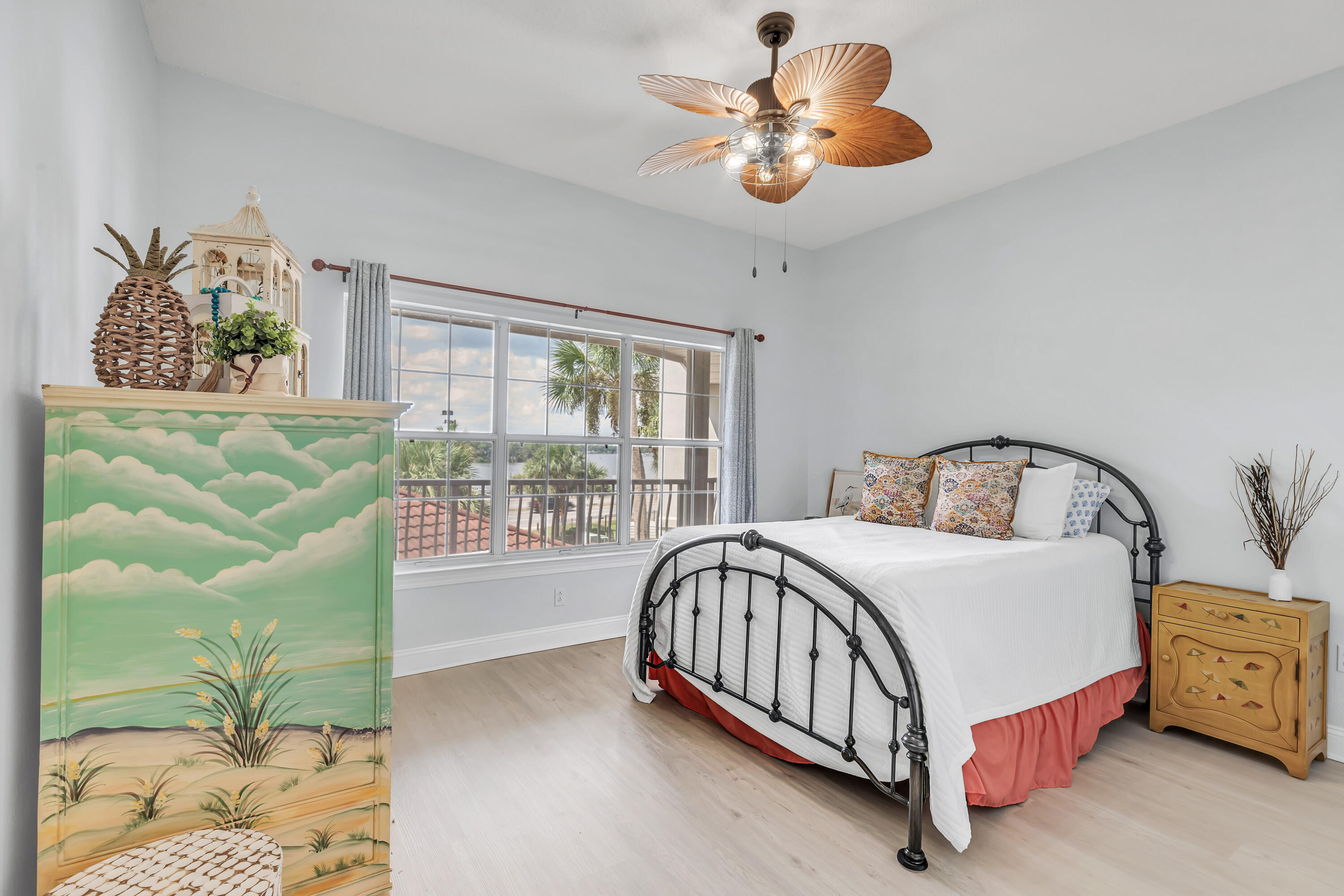 LAGUNA LANDING - Residential Lease
