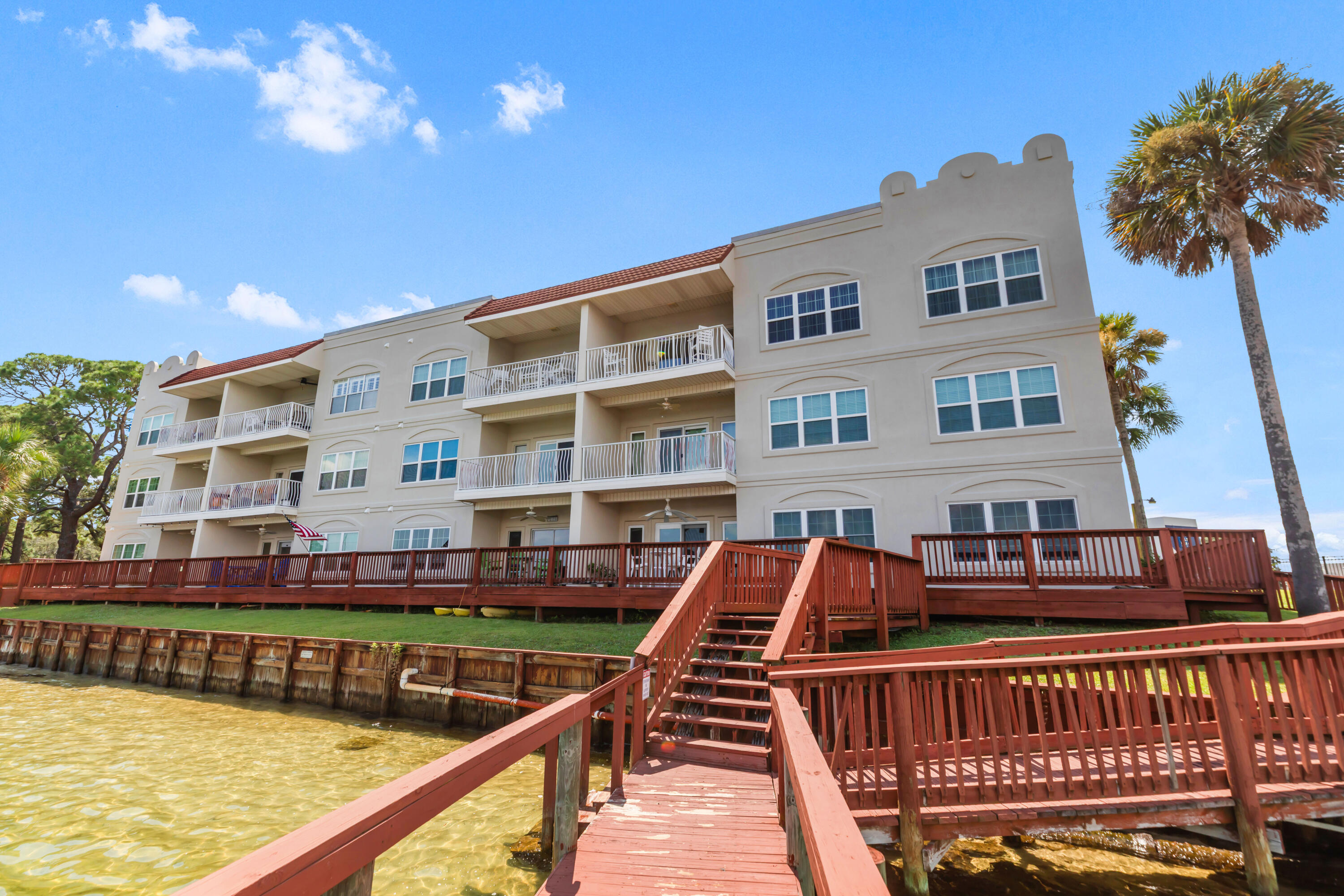 LAGUNA LANDING - Residential Lease