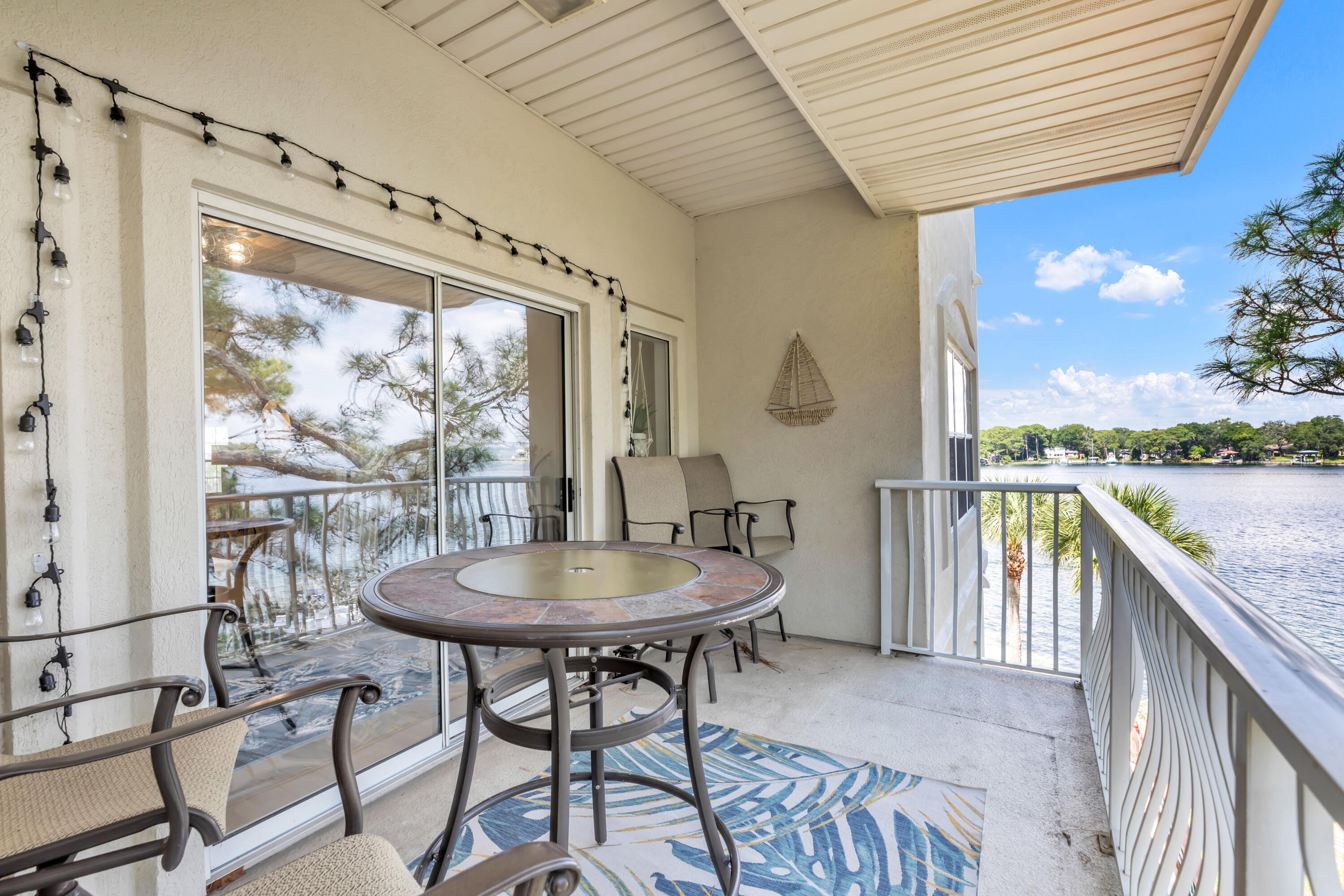LAGUNA LANDING - Residential Lease