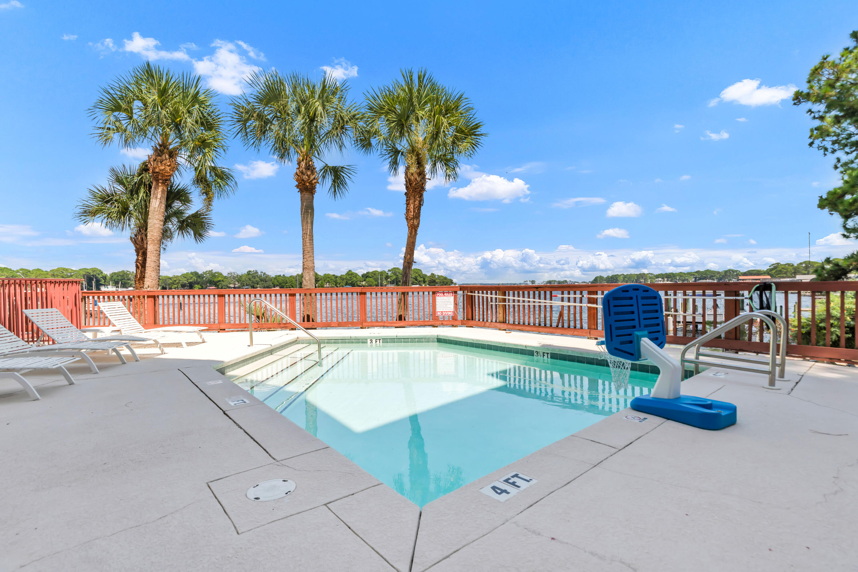 LAGUNA LANDING - Residential Lease
