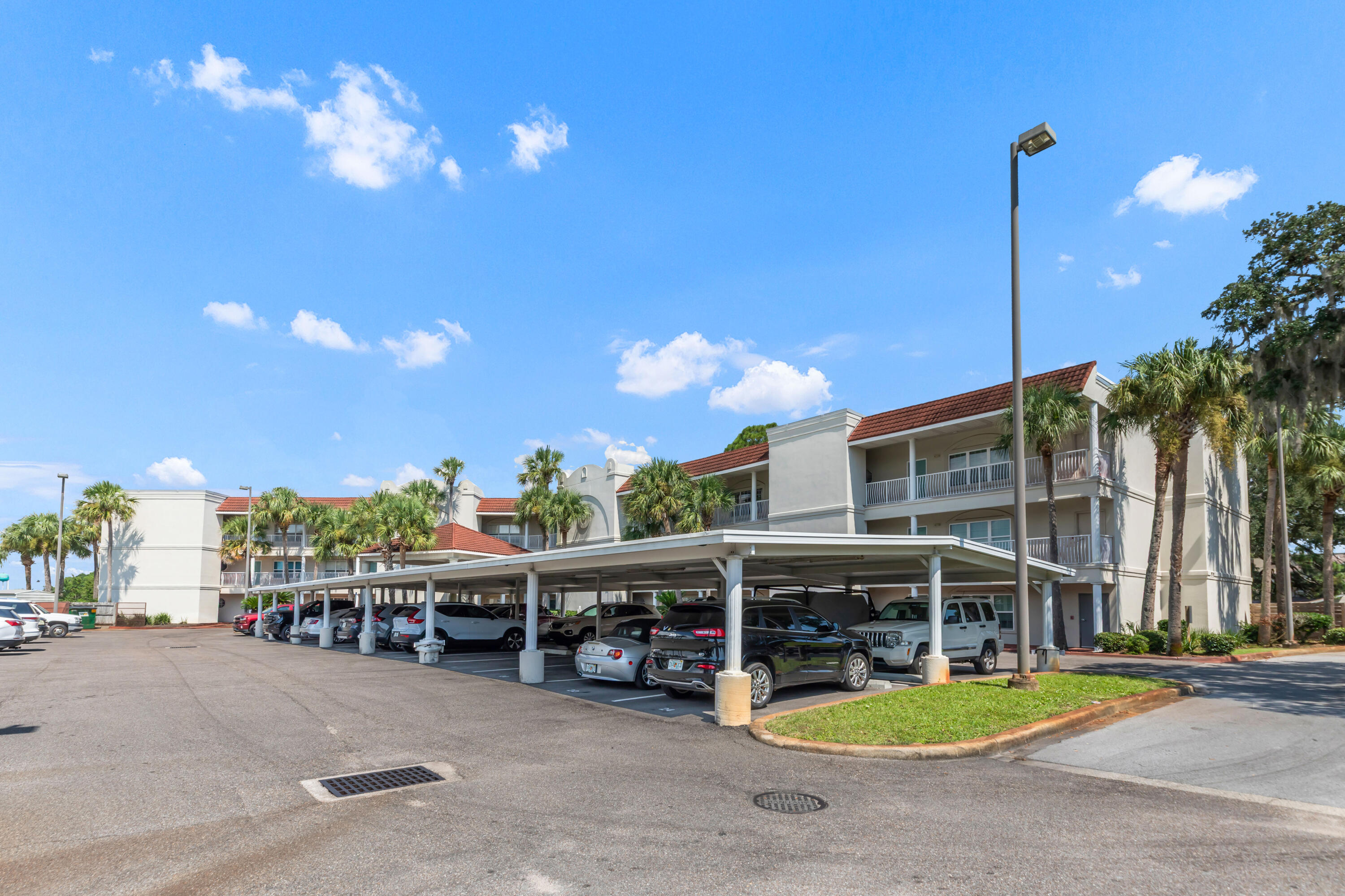 LAGUNA LANDING - Residential Lease