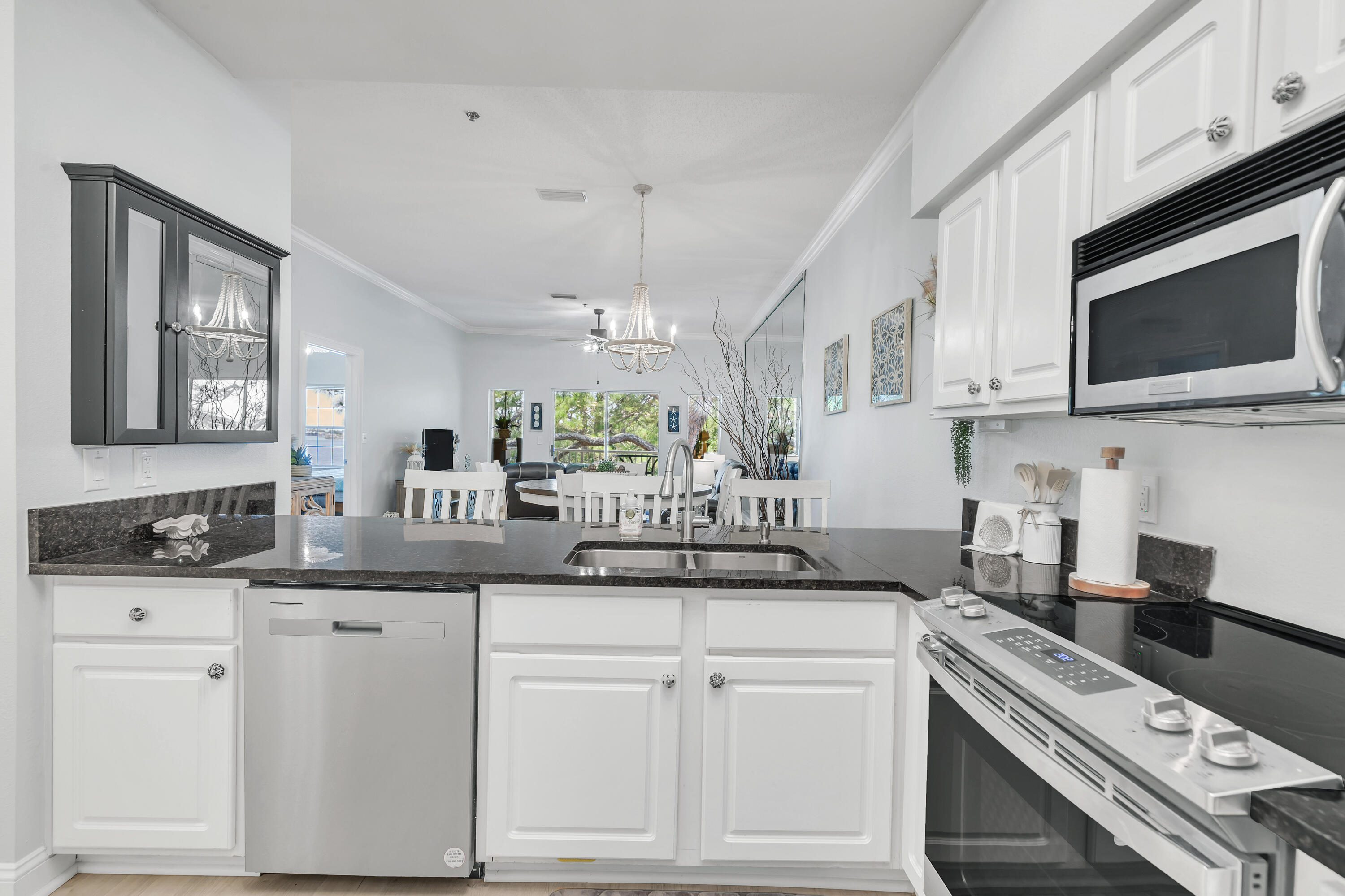 LAGUNA LANDING - Residential Lease
