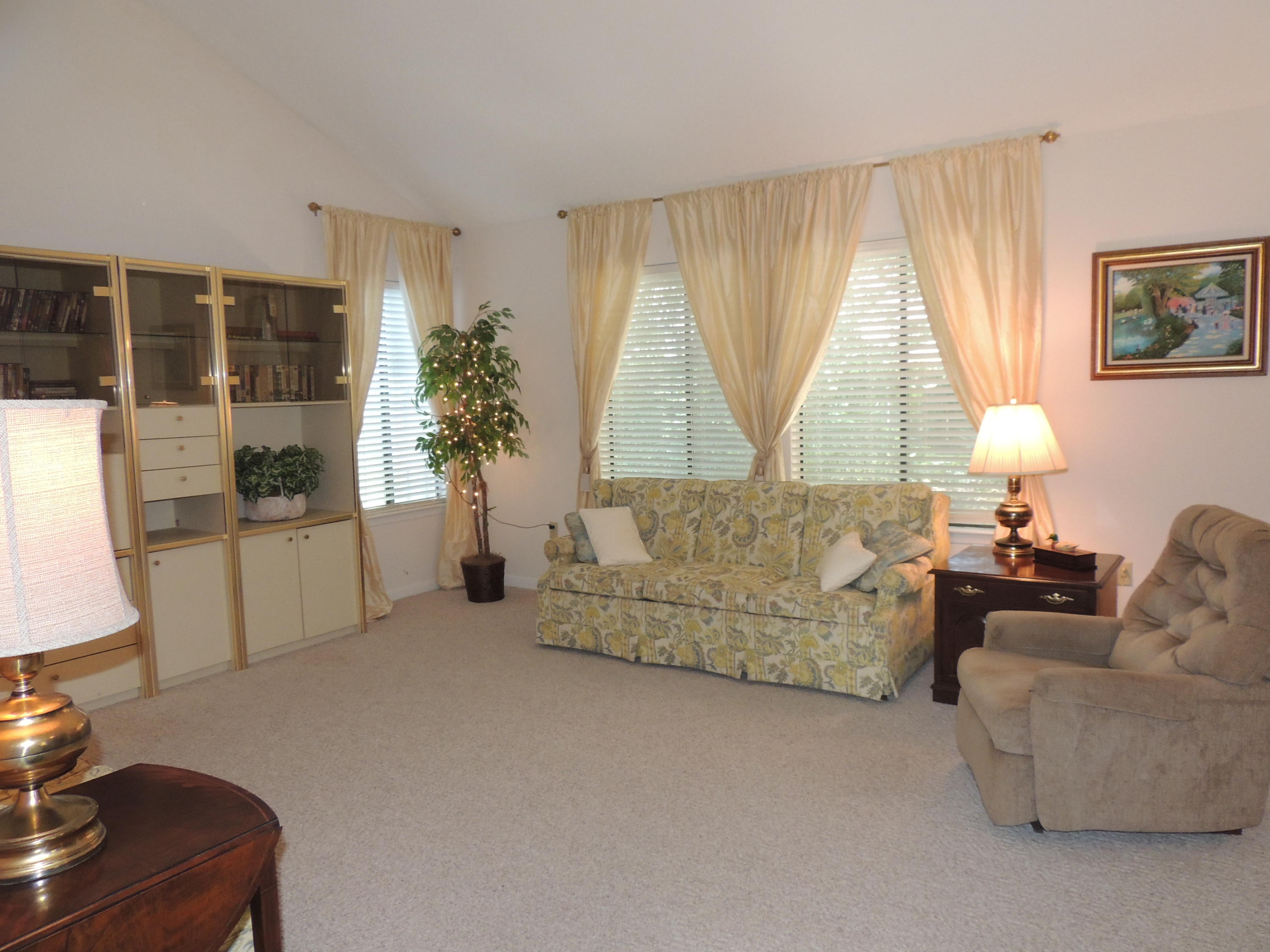 ROYAL OAK VILLAGE 2B - Residential