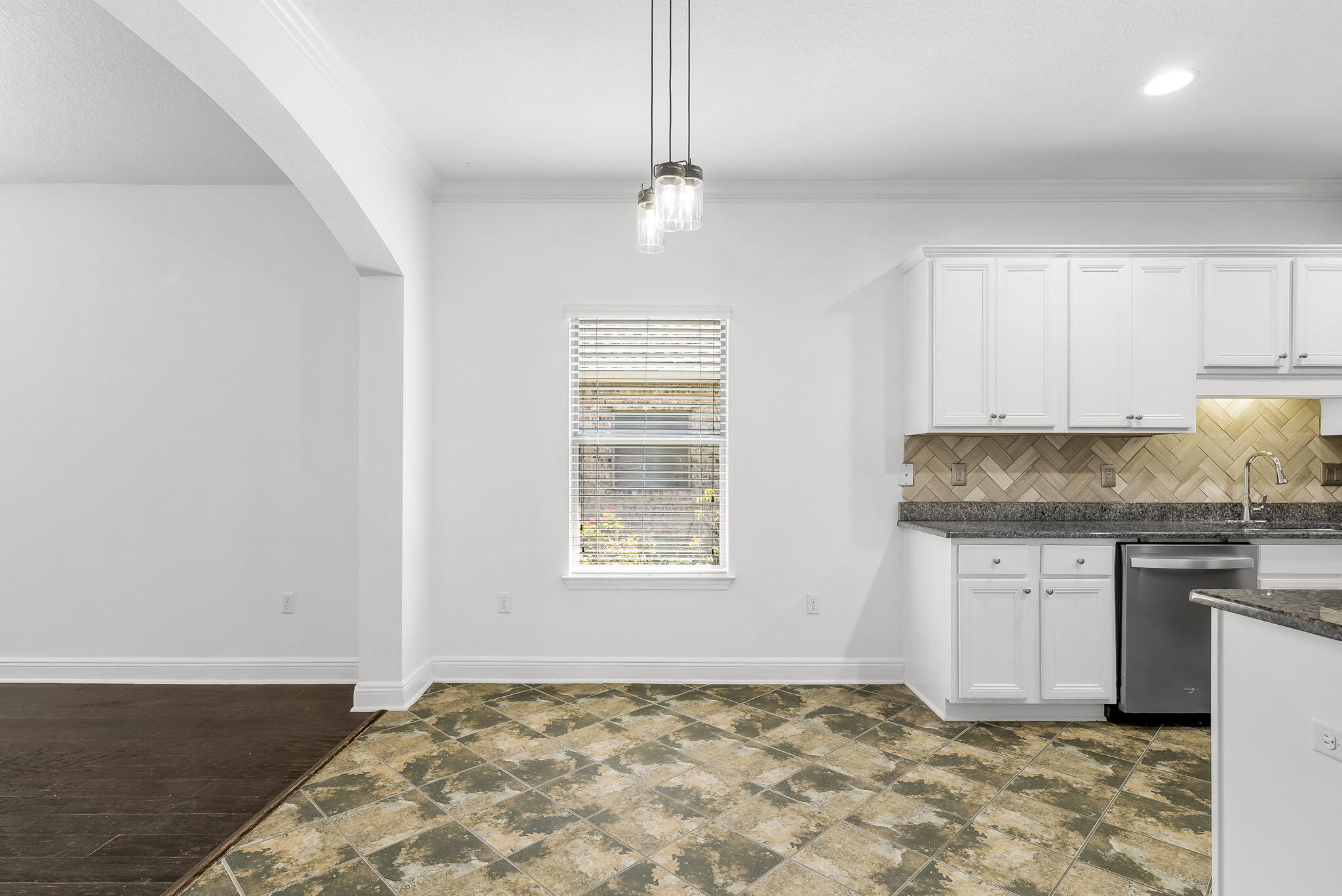 WHISPERING LAKE - Residential Lease
