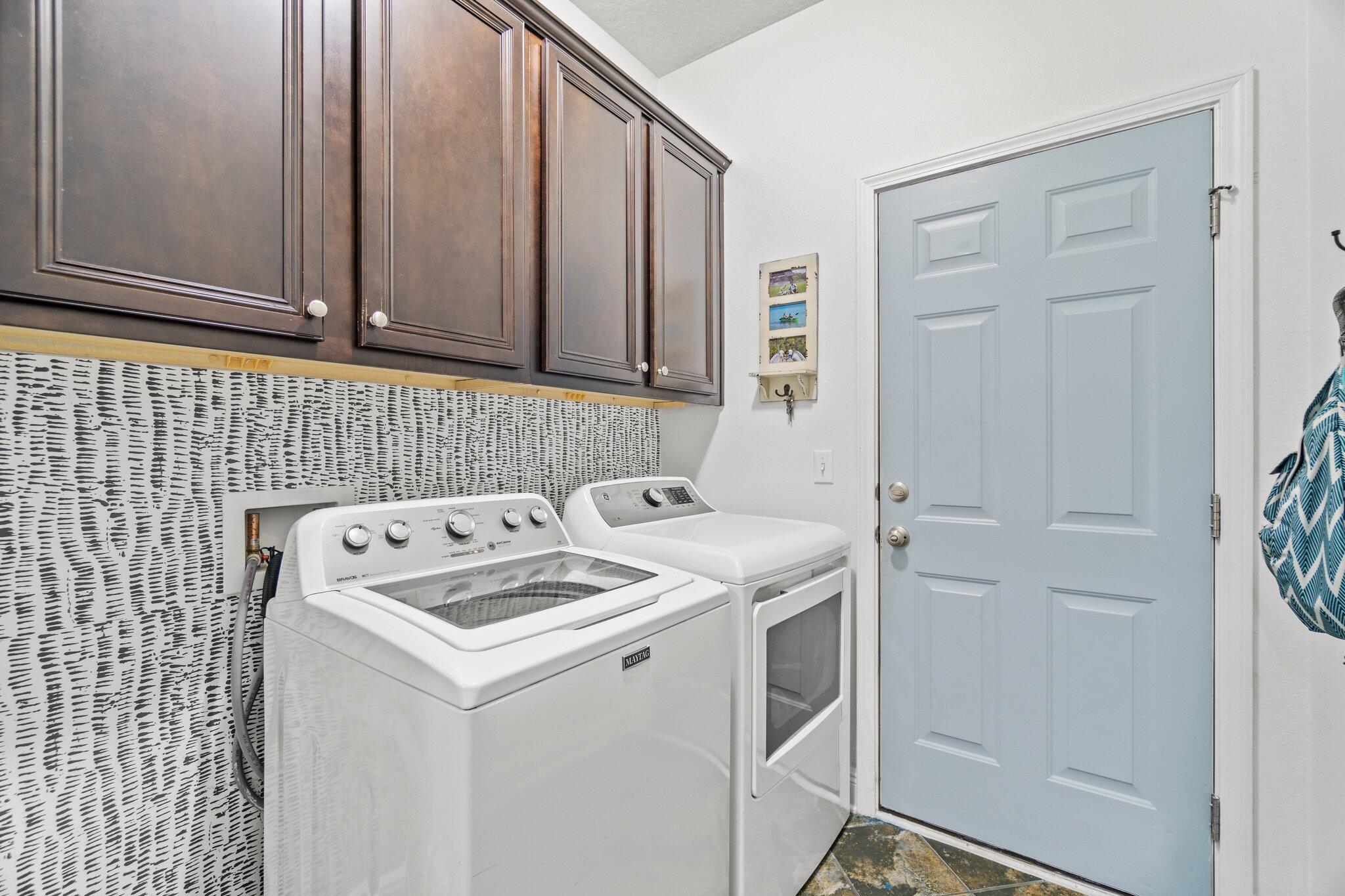 WHISPERING LAKE - Residential Lease