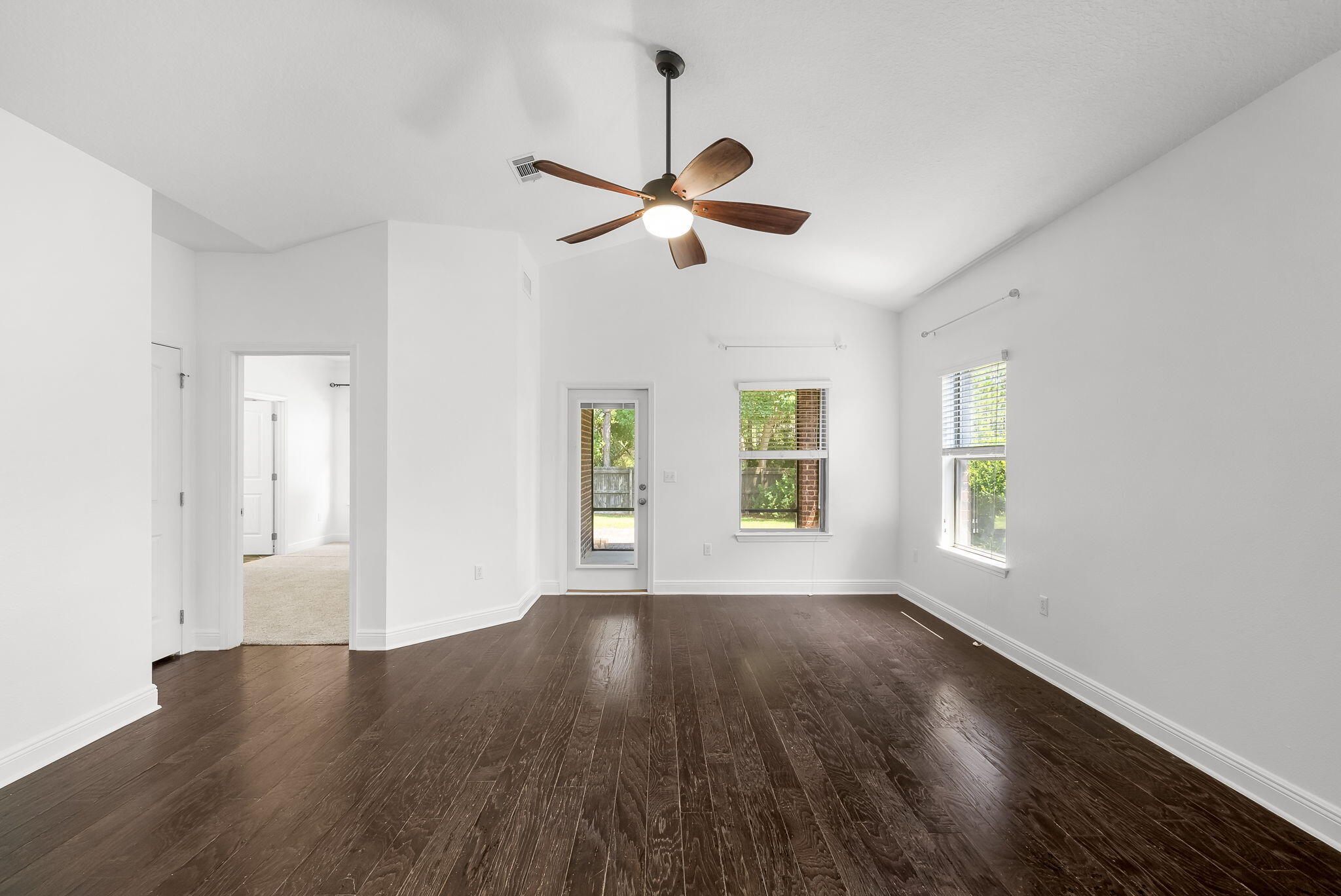 WHISPERING LAKE - Residential Lease
