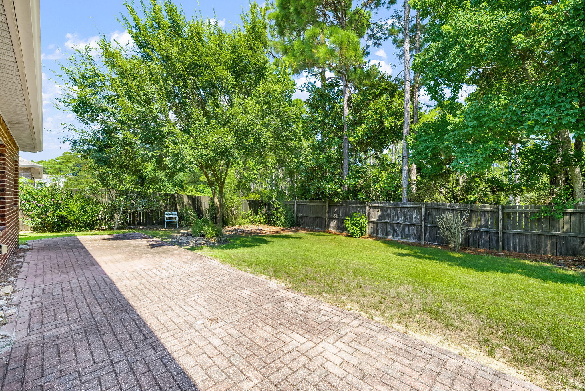 WHISPERING LAKE - Residential Lease