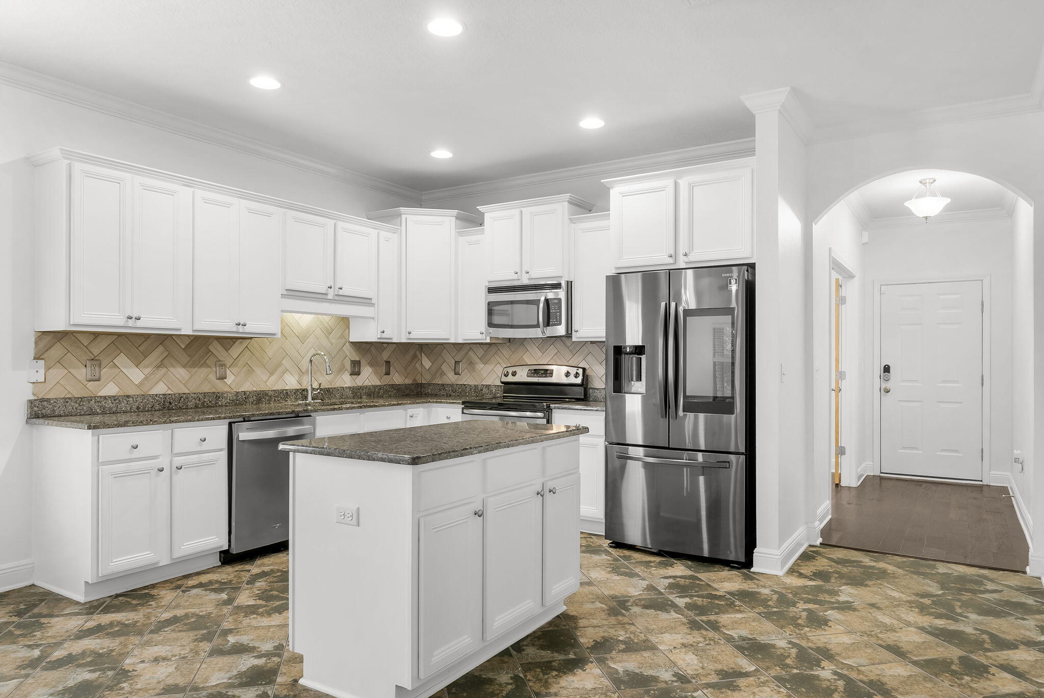 WHISPERING LAKE - Residential Lease
