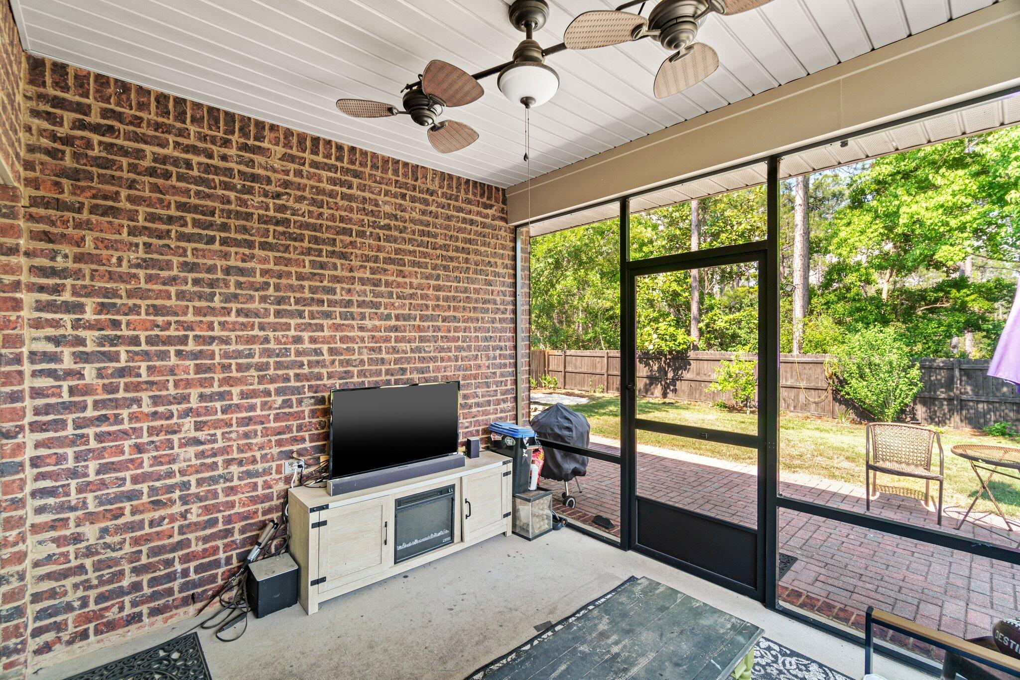 WHISPERING LAKE - Residential Lease