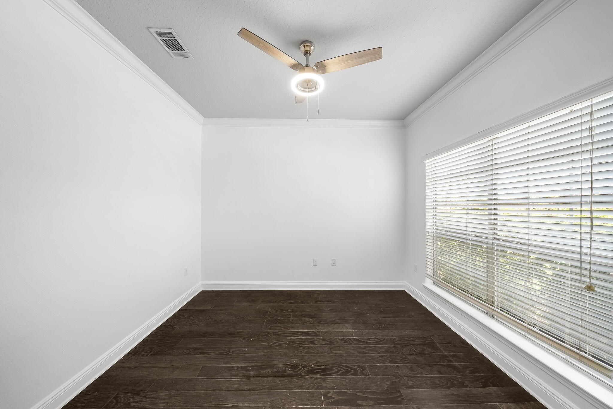 WHISPERING LAKE - Residential Lease