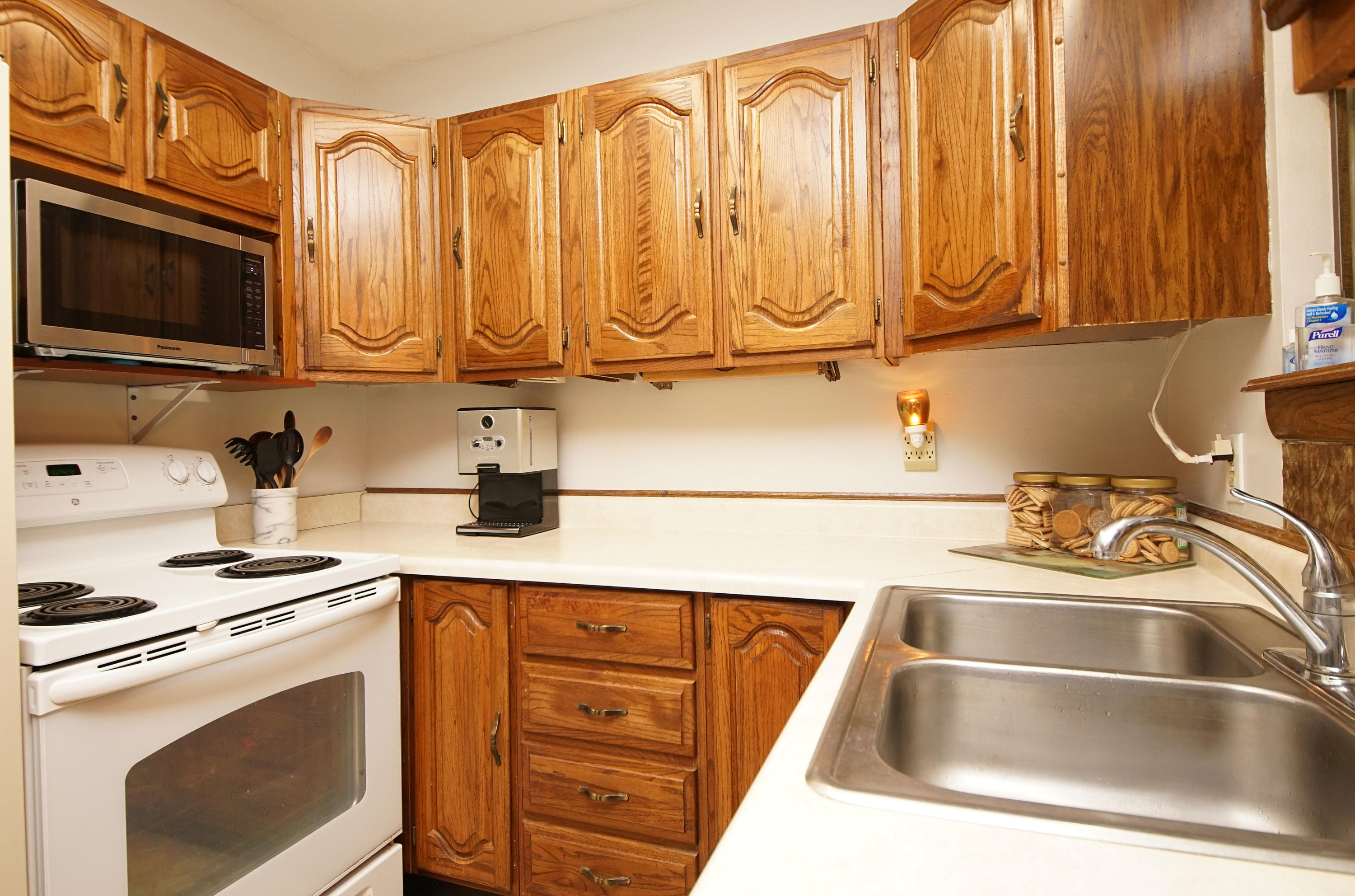 GARNIERS BEACH 7TH - Residential