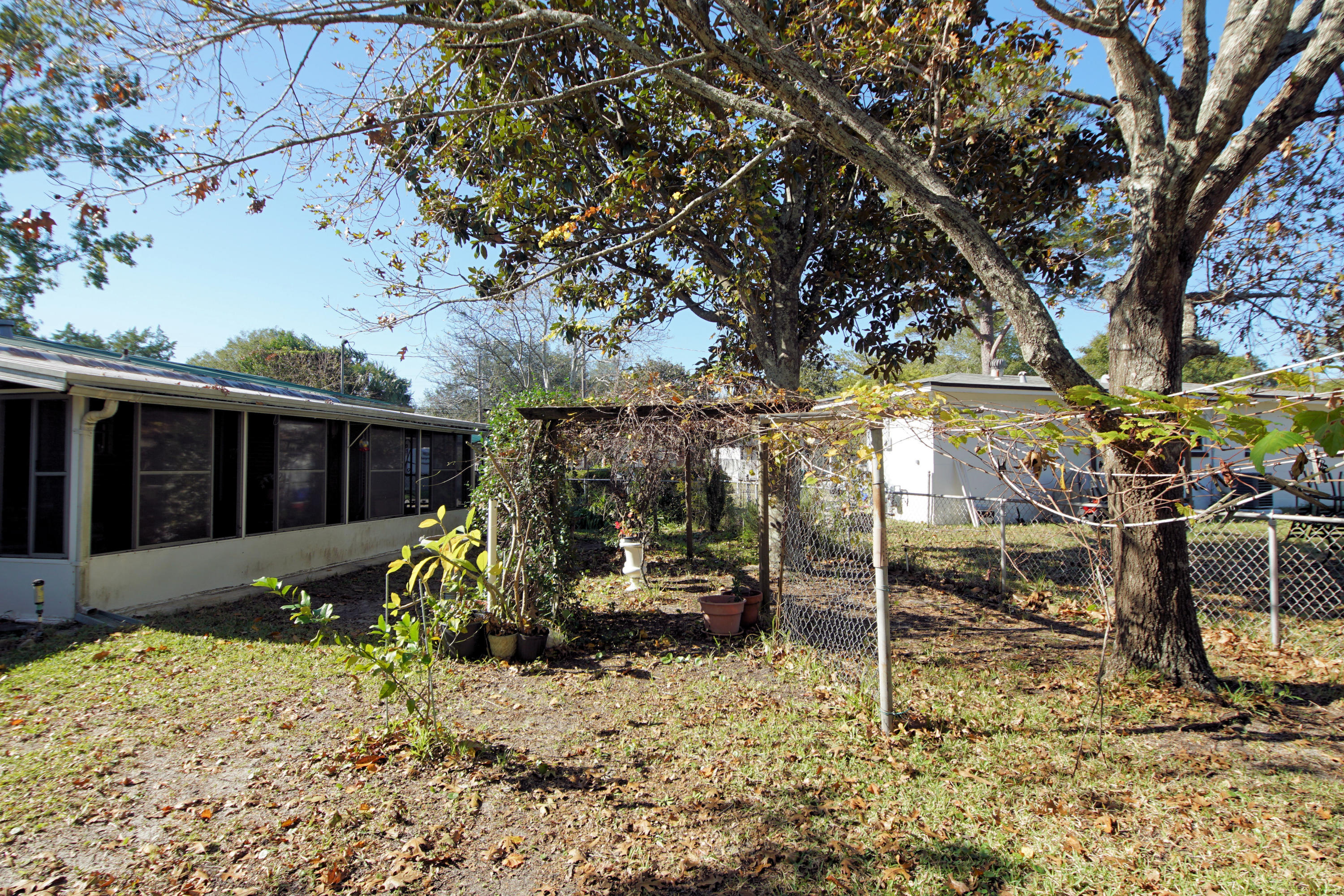 GARNIERS BEACH 7TH - Residential