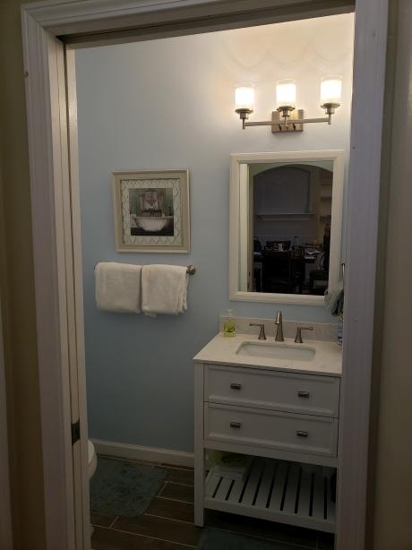 REFLECTIONS AT BLUEWATER BAY T/H LOT 8 - Residential Lease