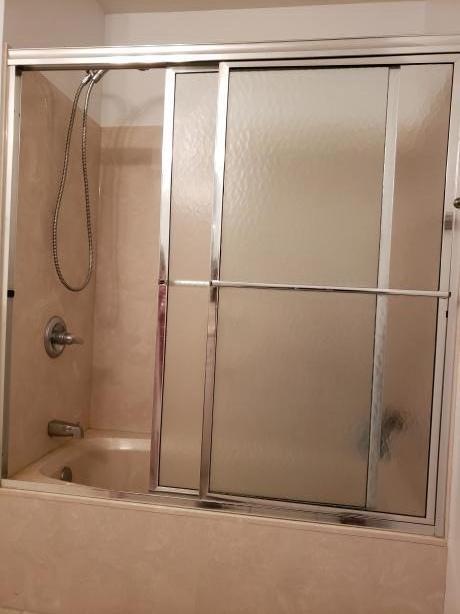 REFLECTIONS AT BLUEWATER BAY T/H LOT 8 - Residential Lease