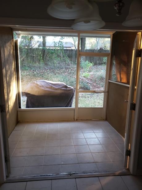 REFLECTIONS AT BLUEWATER BAY T/H LOT 8 - Residential Lease