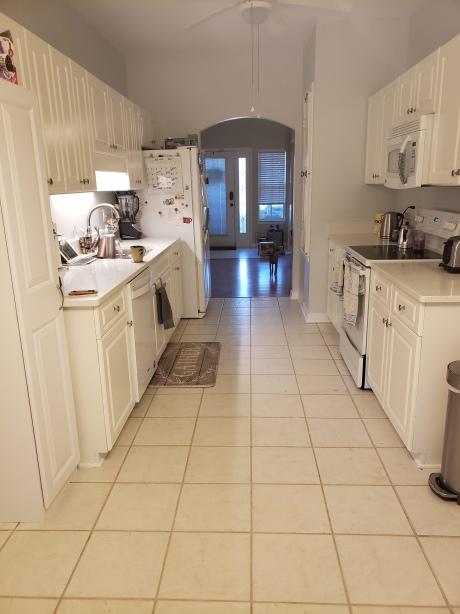 REFLECTIONS AT BLUEWATER BAY T/H LOT 8 - Residential Lease