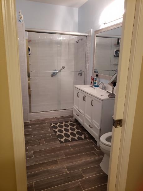 REFLECTIONS AT BLUEWATER BAY T/H LOT 8 - Residential Lease