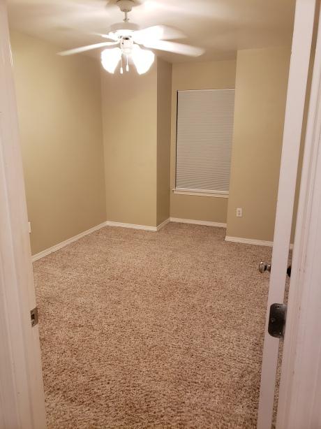 REFLECTIONS AT BLUEWATER BAY T/H LOT 8 - Residential Lease