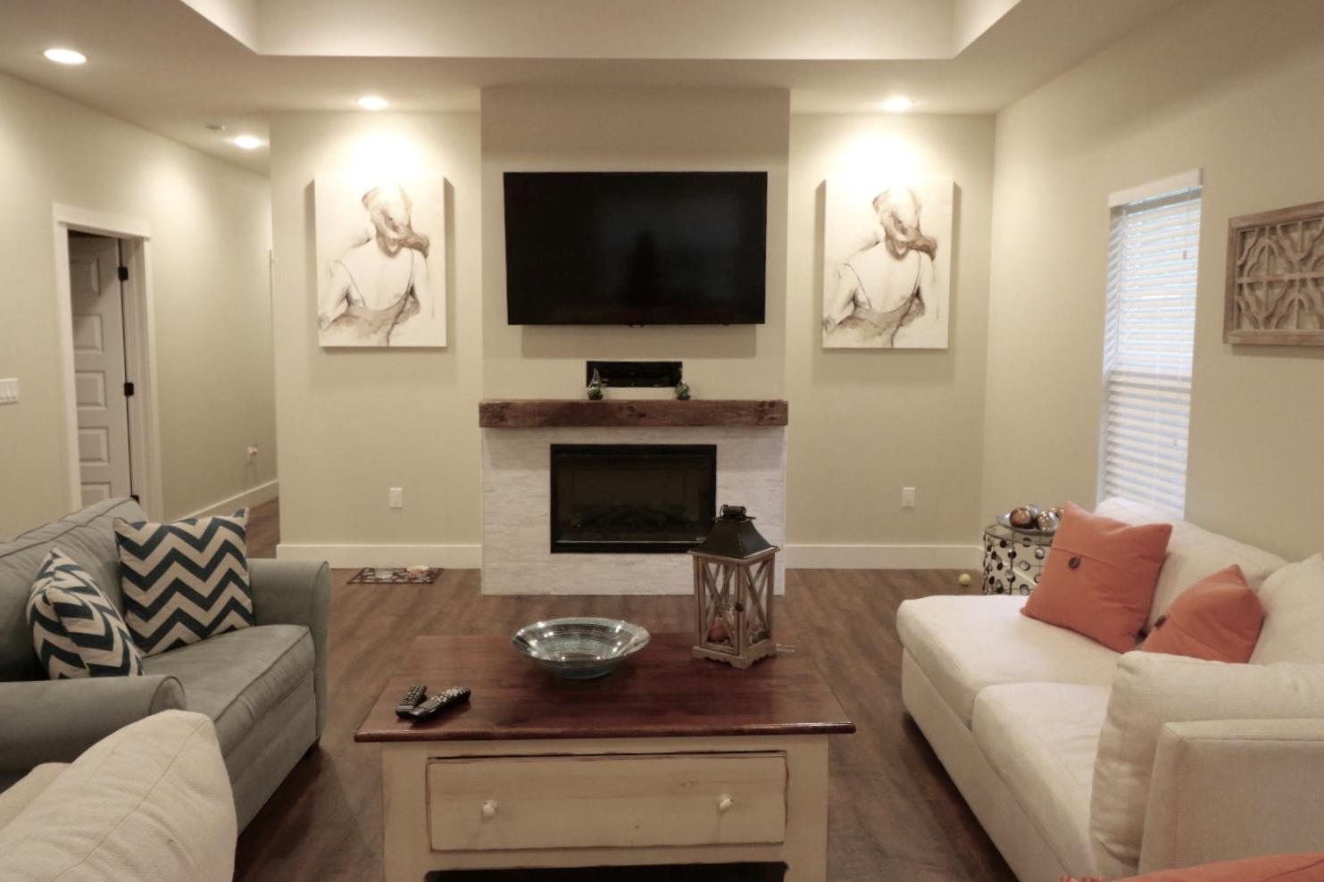 OAKWOOD LAKES ESTATES - Residential