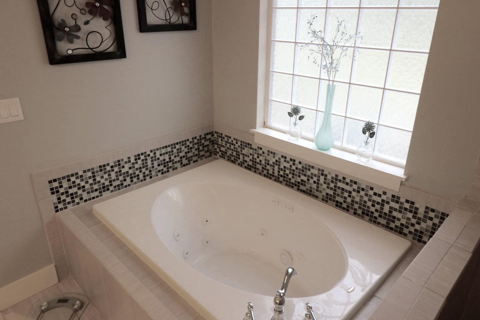 OAKWOOD LAKES ESTATES - Residential