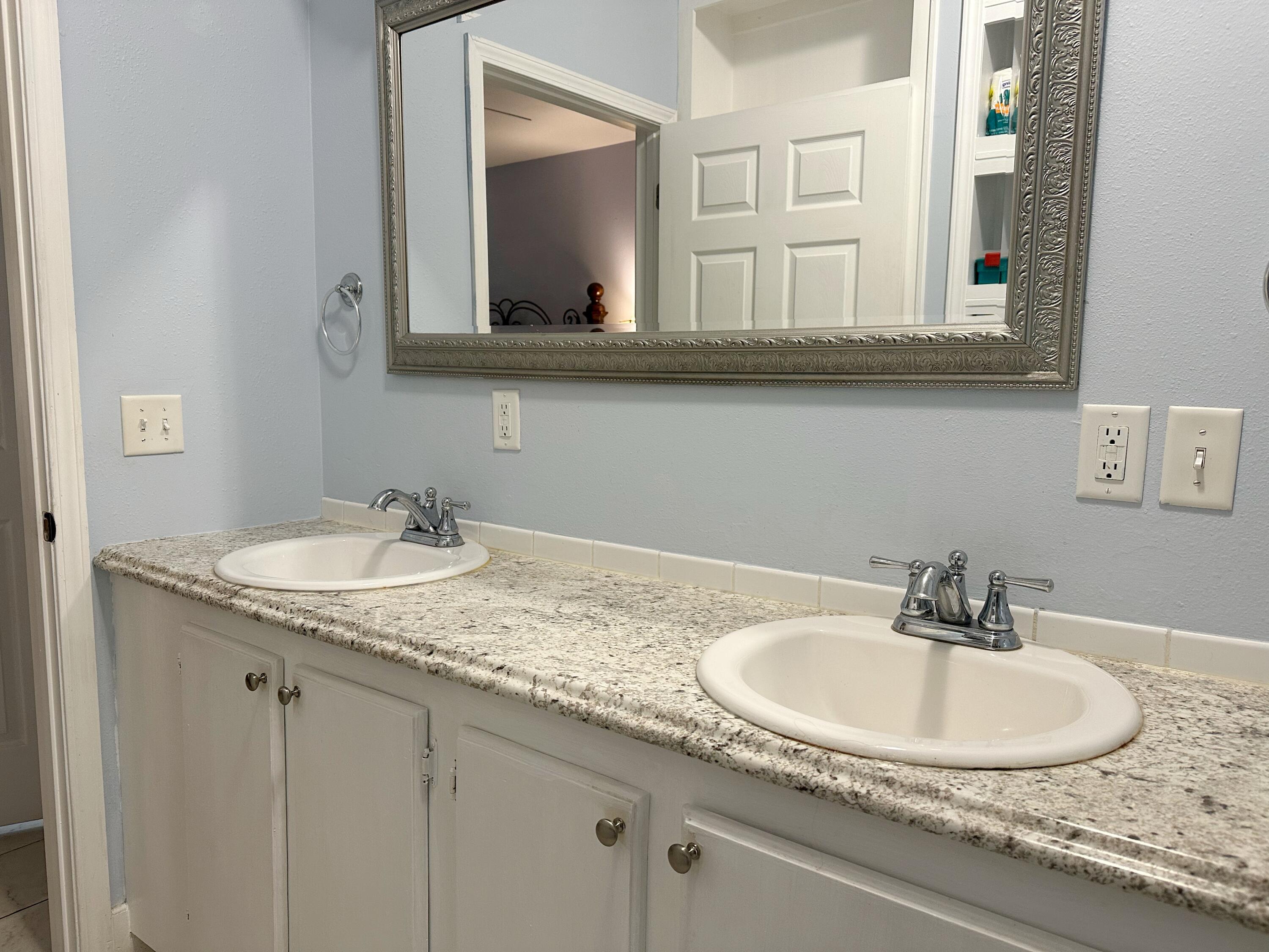 OAKWOOD HILLS UNIT 4 - Residential