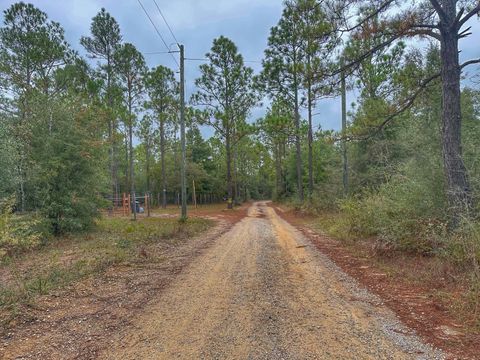Photo of 721 Coventry Road, DeFuniak Springs, FL 32433 (MLS # 988518) Photo of 721 Coventry Road, DeFuniak Springs, FL 32433 (MLS # 988518)