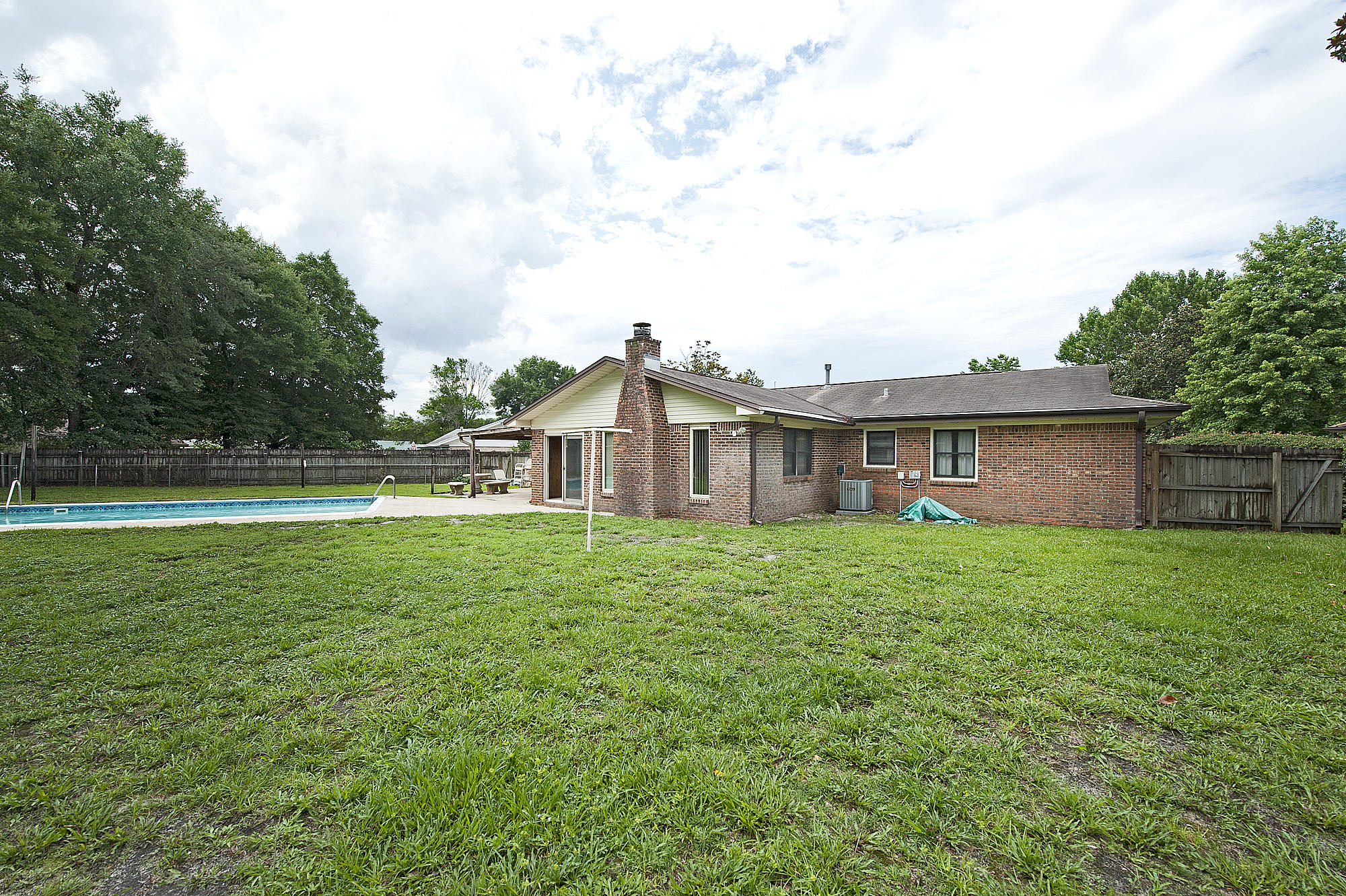 PINE LAKE S/D - Residential