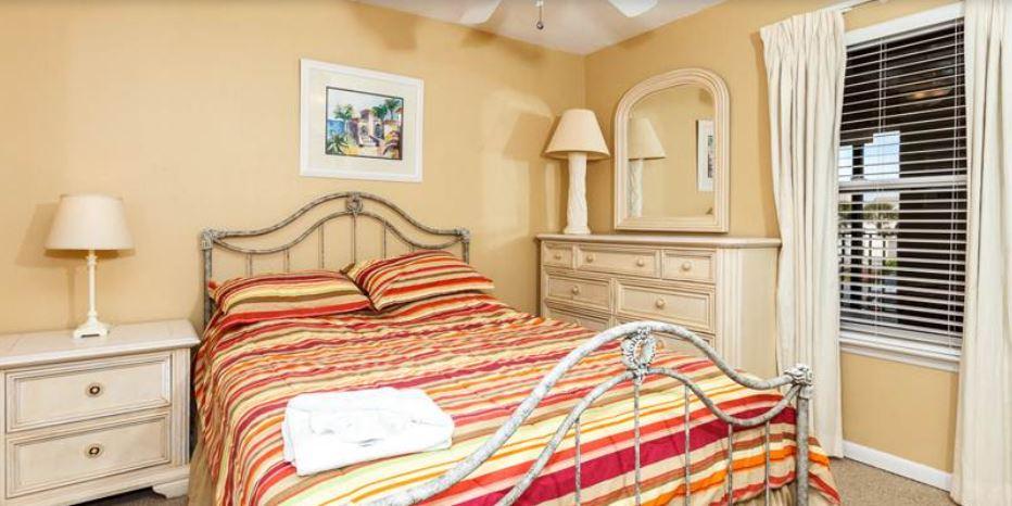 ISLAND ECHO - Residential