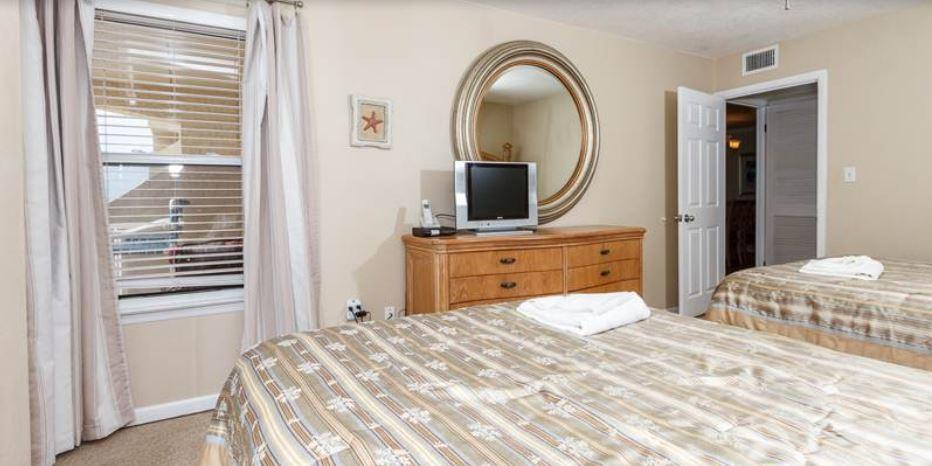 ISLAND ECHO - Residential