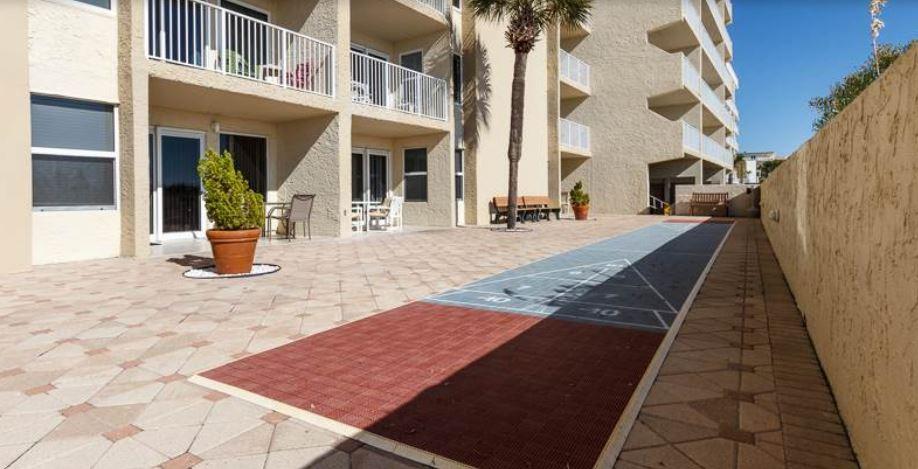 ISLAND ECHO - Residential