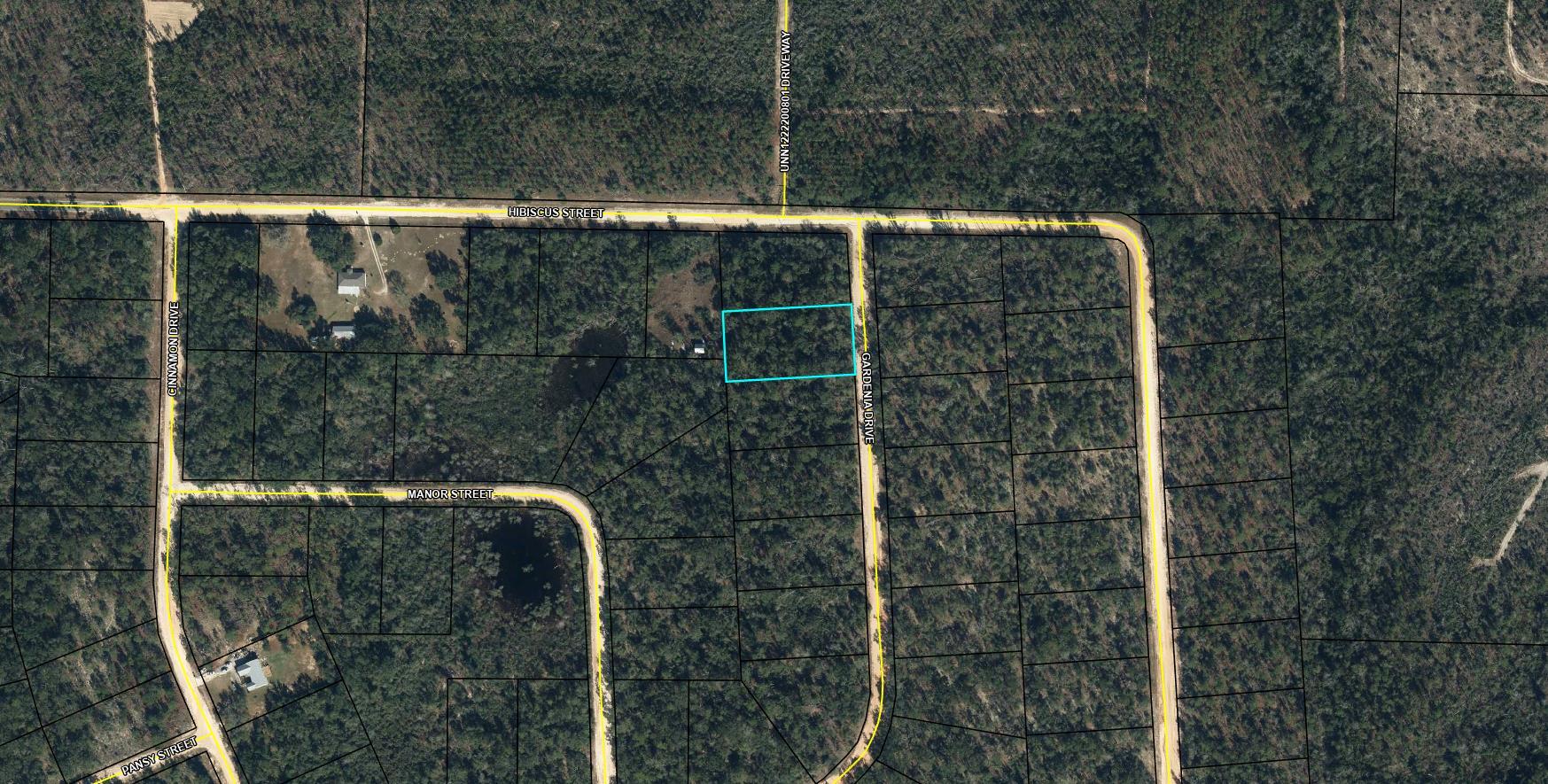 Large 1.173 acre lot in Compass Lake in the Hills. here is a voluntary HOA of $135 a year, but what a great price for all the amenities that are included such as: access to 2 lakes for fishing, tennis, horse stables / riding, rental cabins, RV spots, boat rentals, clubhouse, and a golf range. Being an all-sports lake, enjoy water skiing, tubing, jet skiing, boating, sailing, kayaking & swimming. No need to worry about lunch while out on the water when you have a boat accessible shoreline restaurant. This location is great for someone who enjoys nature and a short drive to the beach since it is located half way between Panama City And Dothan. seller ha many parcels in Compass Lakes and willing to sell in a package or separate
