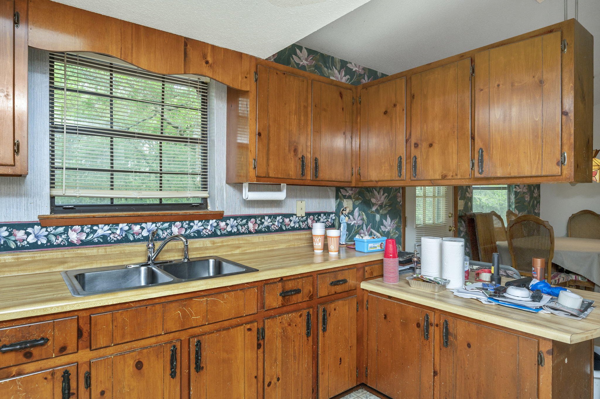 KENNEDY LAKE (UNRECORDED) - Residential