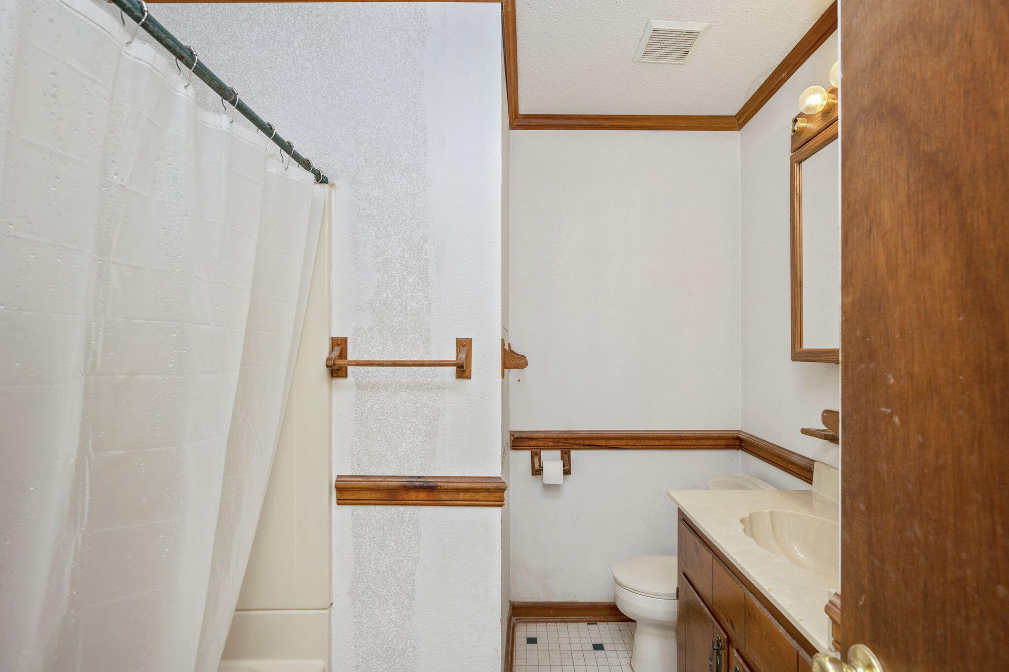 KENNEDY LAKE (UNRECORDED) - Residential