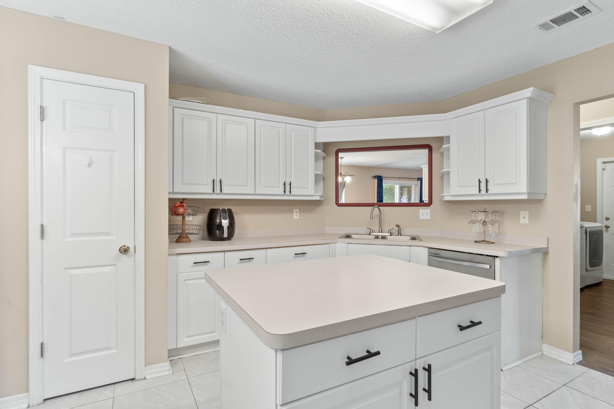 COUNTRYVIEW ESTATES 4TH ADDN PH 6 - Residential