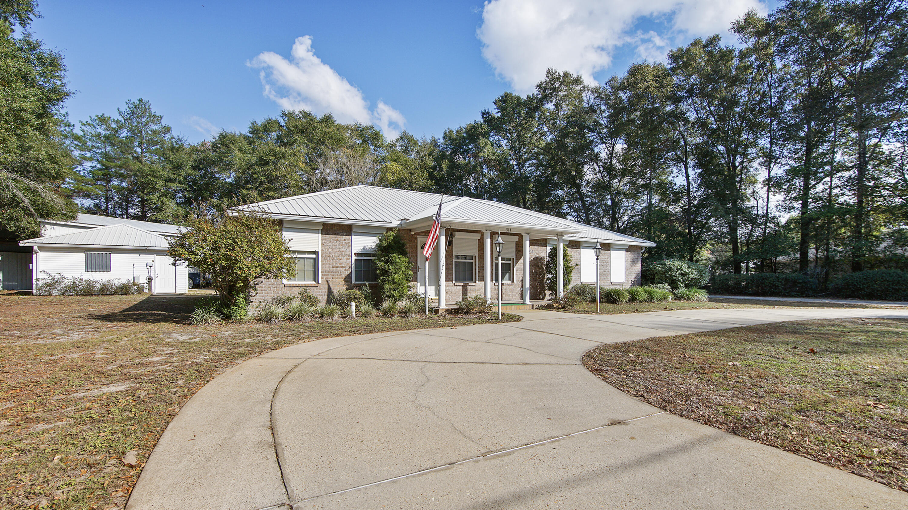 LAKEVIEW - Residential