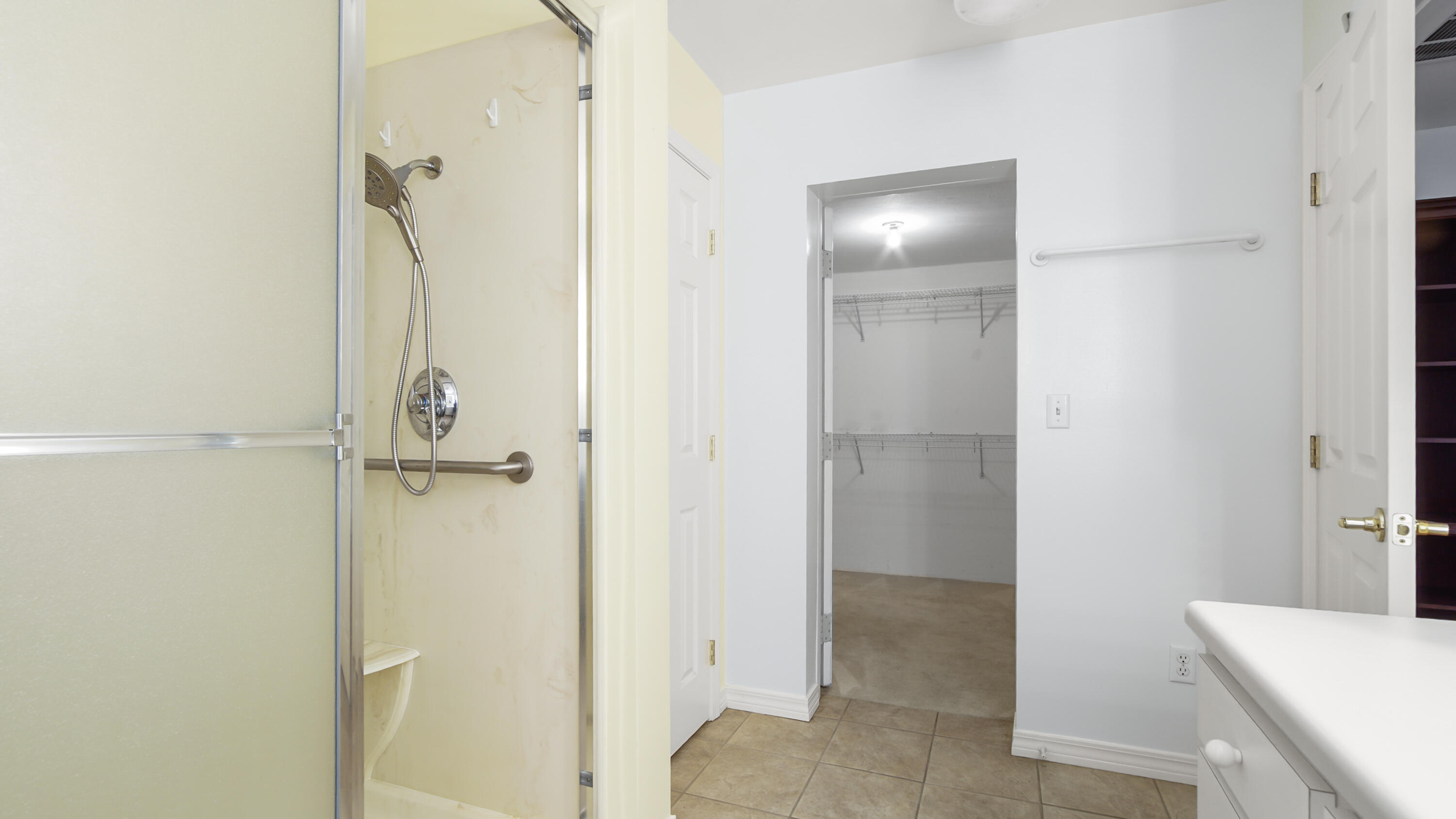 LAKEVIEW - Residential